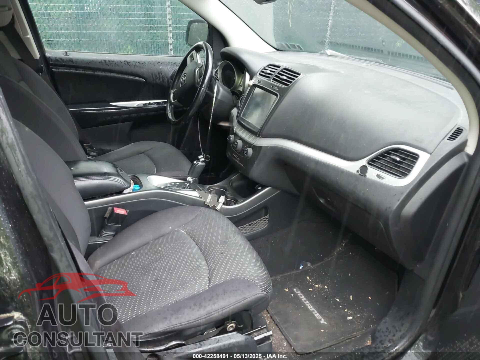 DODGE JOURNEY 2013 - 3C4PDCBG7DT705580