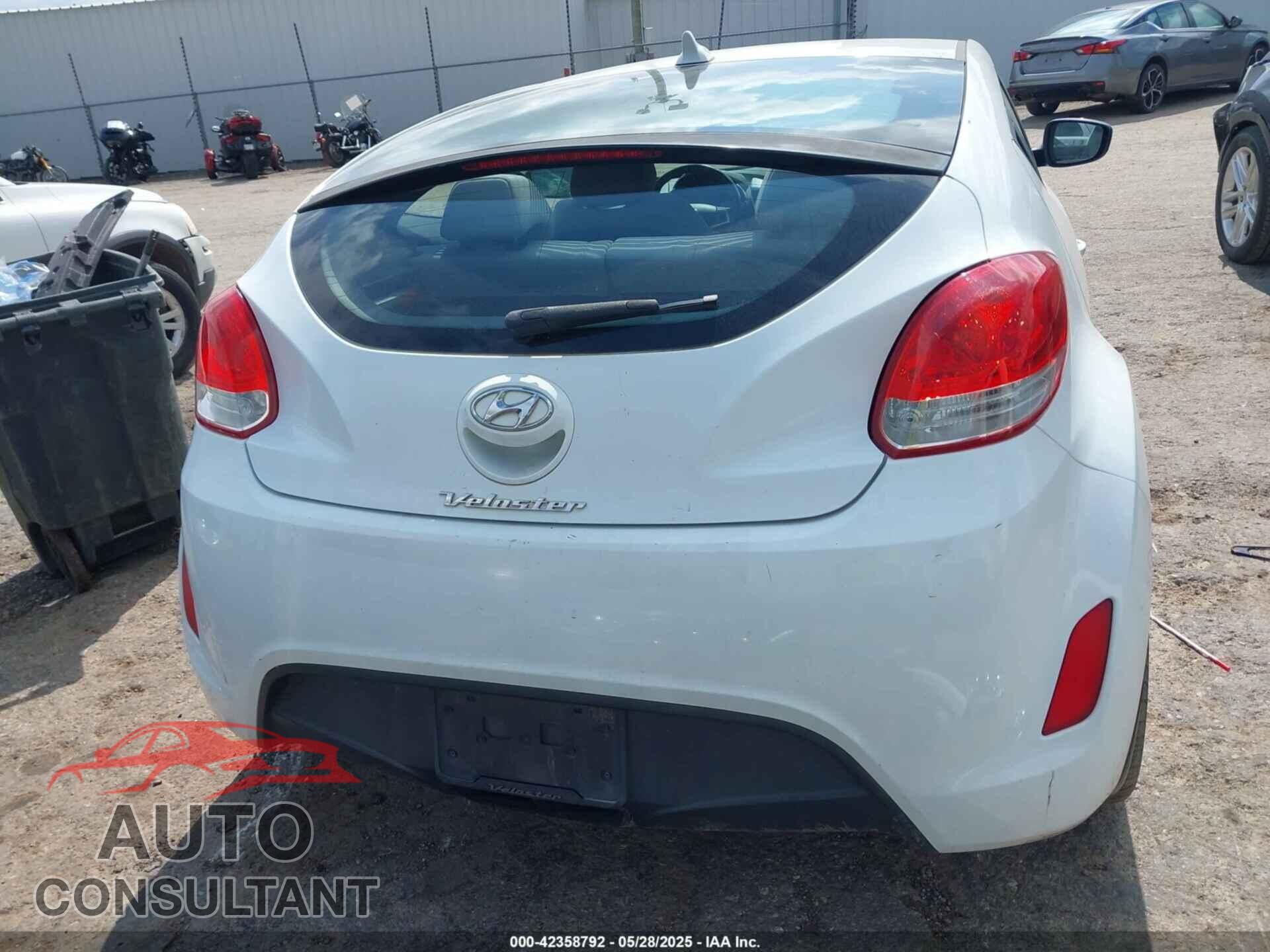 HYUNDAI VELOSTER 2013 - KMHTC6AD4DU142810
