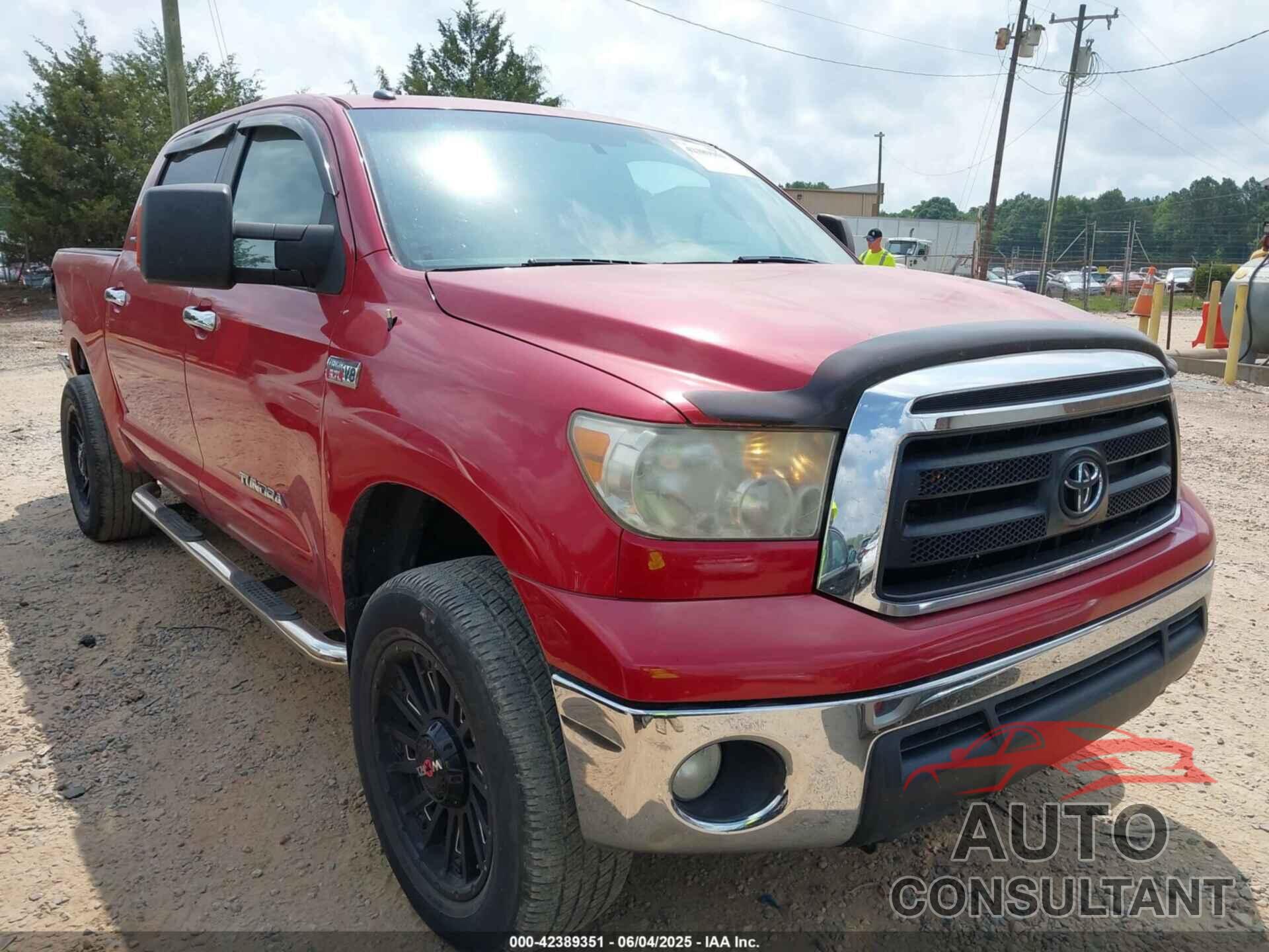 TOYOTA TUNDRA 2011 - 5TFEY5F11BX105507