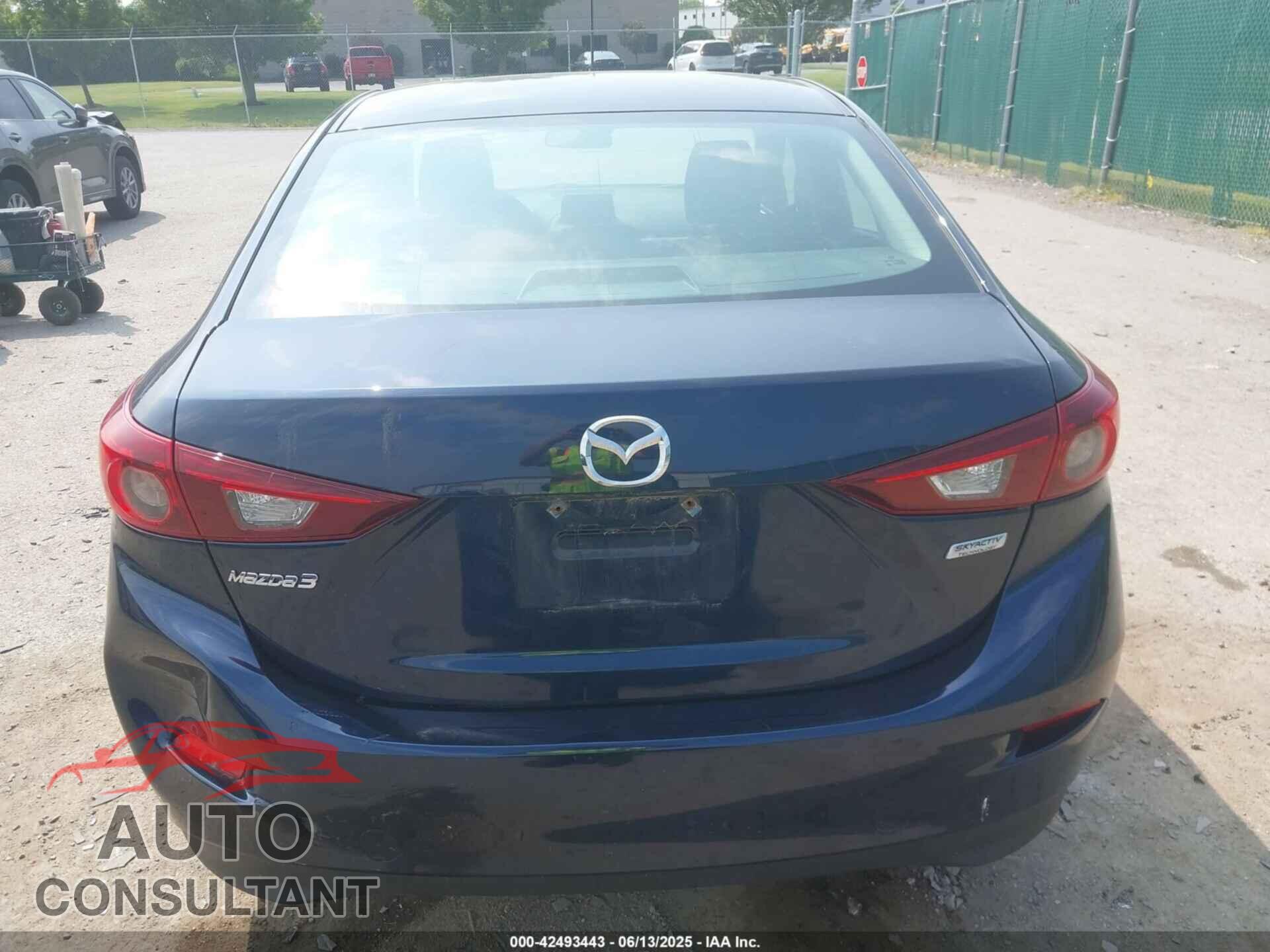 MAZDA MAZDA3 2018 - 3MZBN1U70JM221634