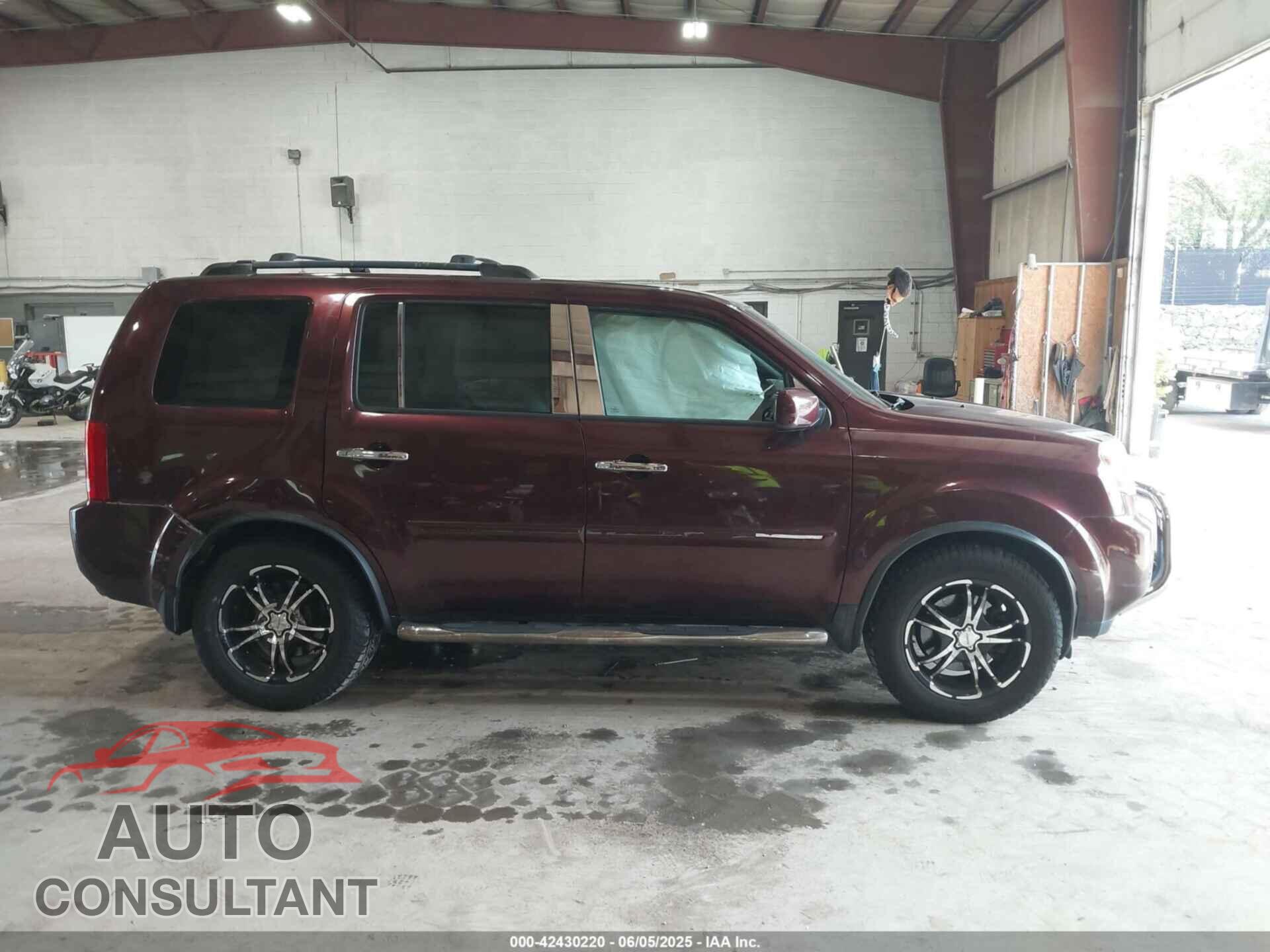 HONDA PILOT 2011 - 5FNYF4H60BB033585