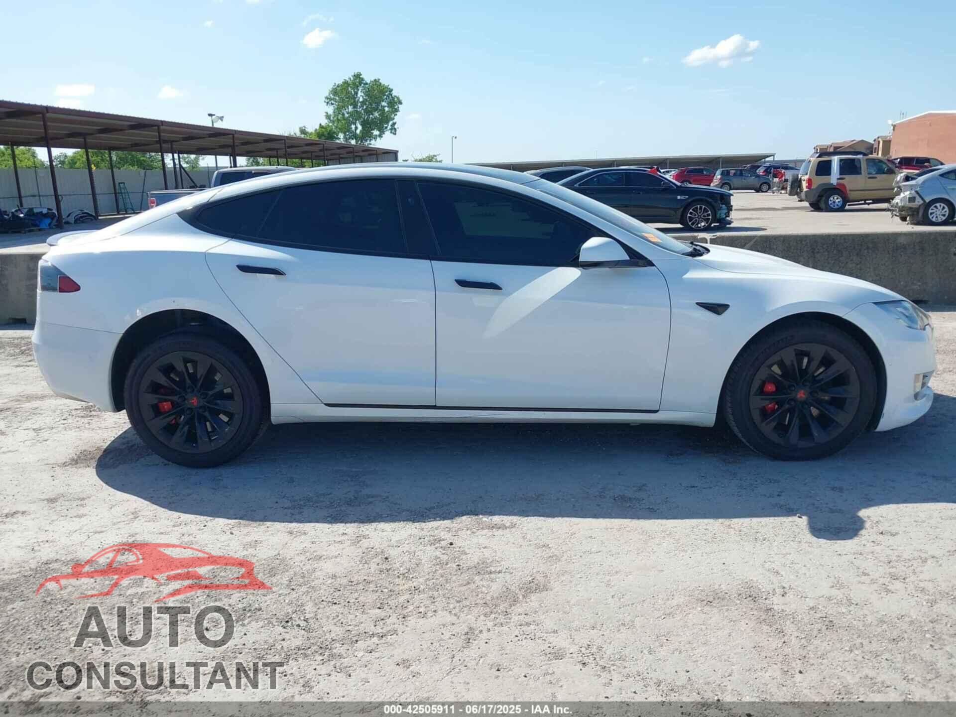 TESLA MODEL S 2021 - 5YJSA1E49MF426168