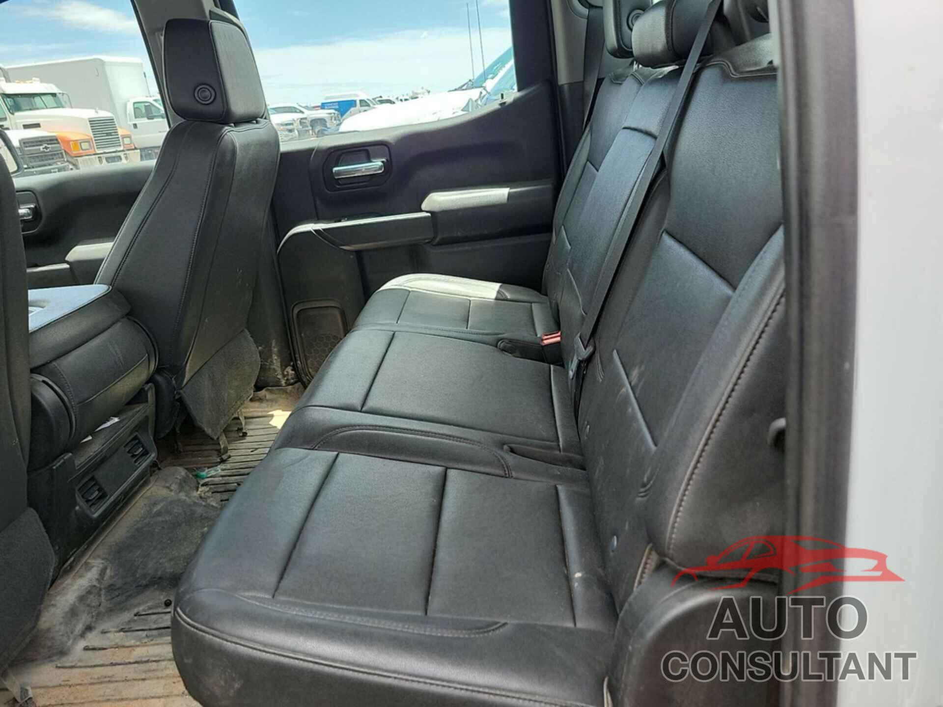 CHEVROLET SILVERADO 1500 2023 - 3GCPDAEK3PG112204