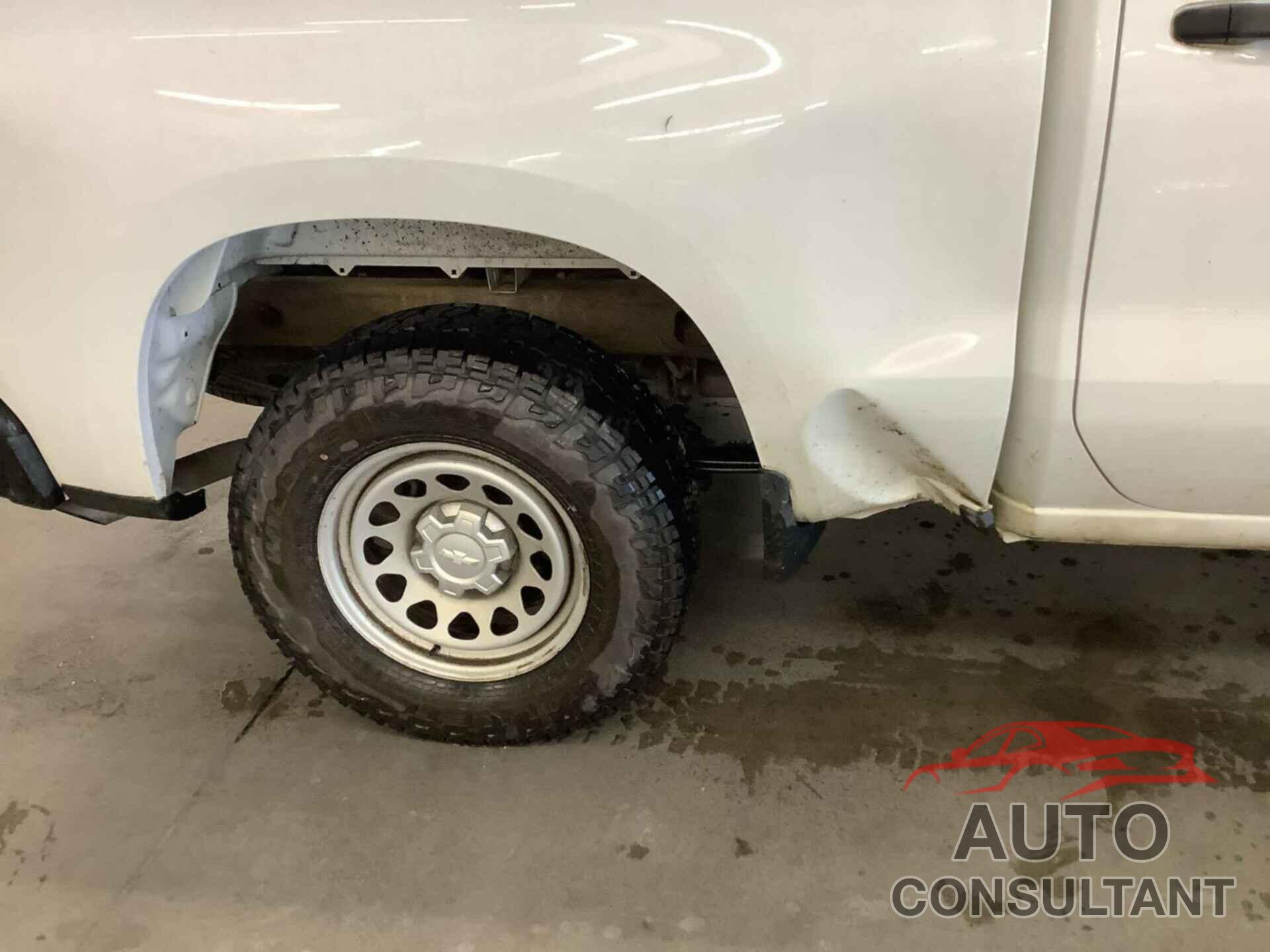 CHEVROLET SILVERADO 1500 2019 - 3GCPYAEH3KG131336