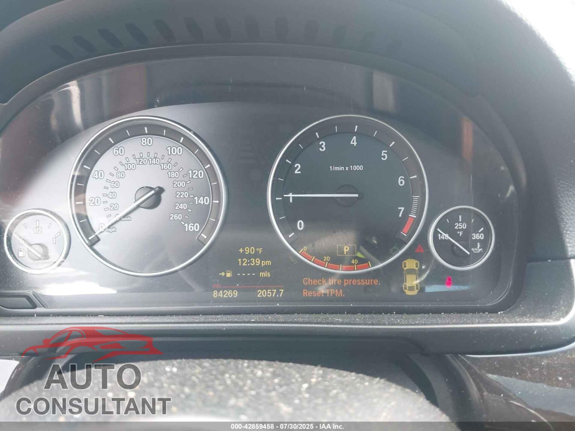 BMW 528I 2011 - WBAFR1C51BC741544