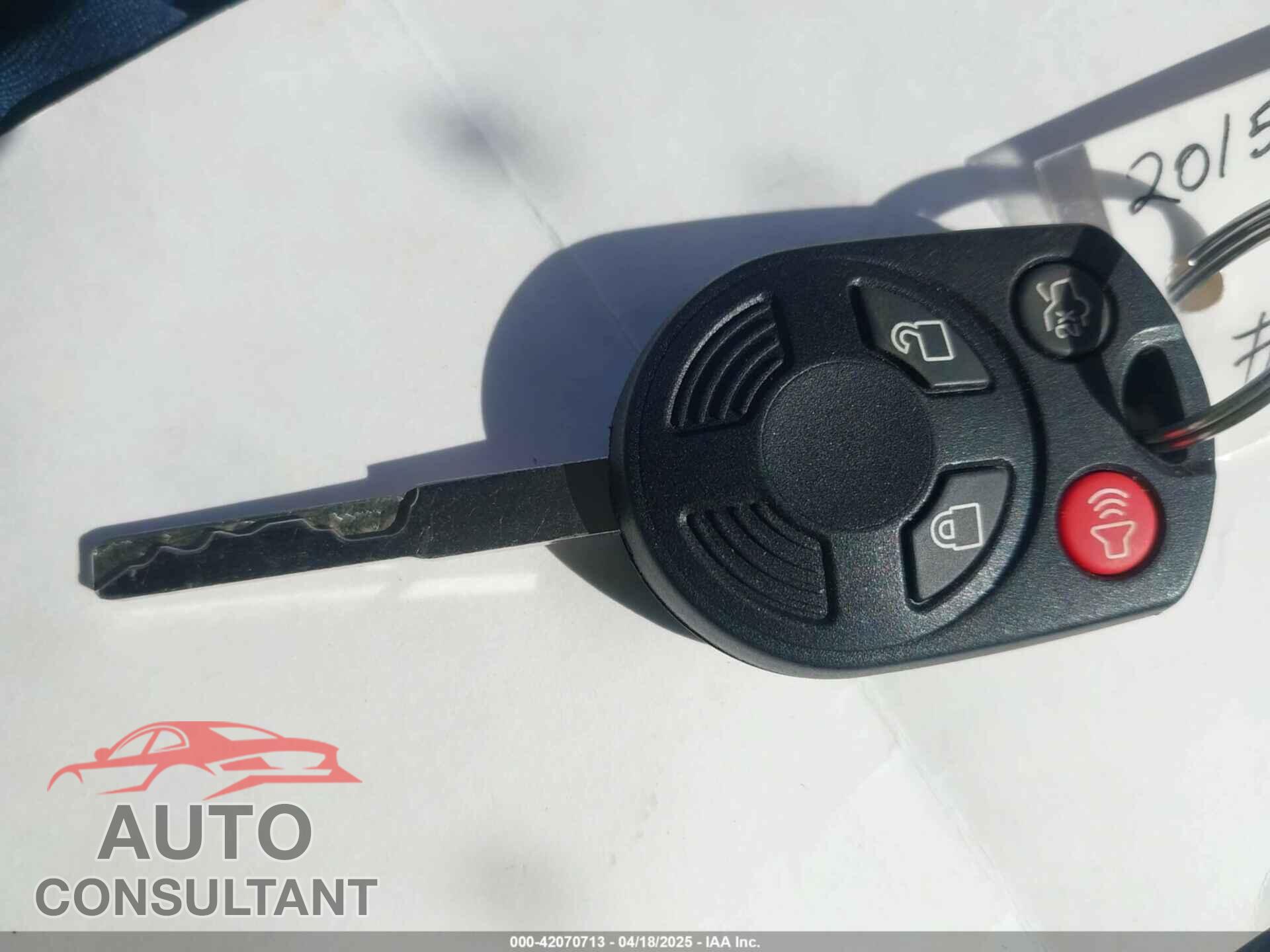 FORD FOCUS 2015 - 1FADP3F26FL209022