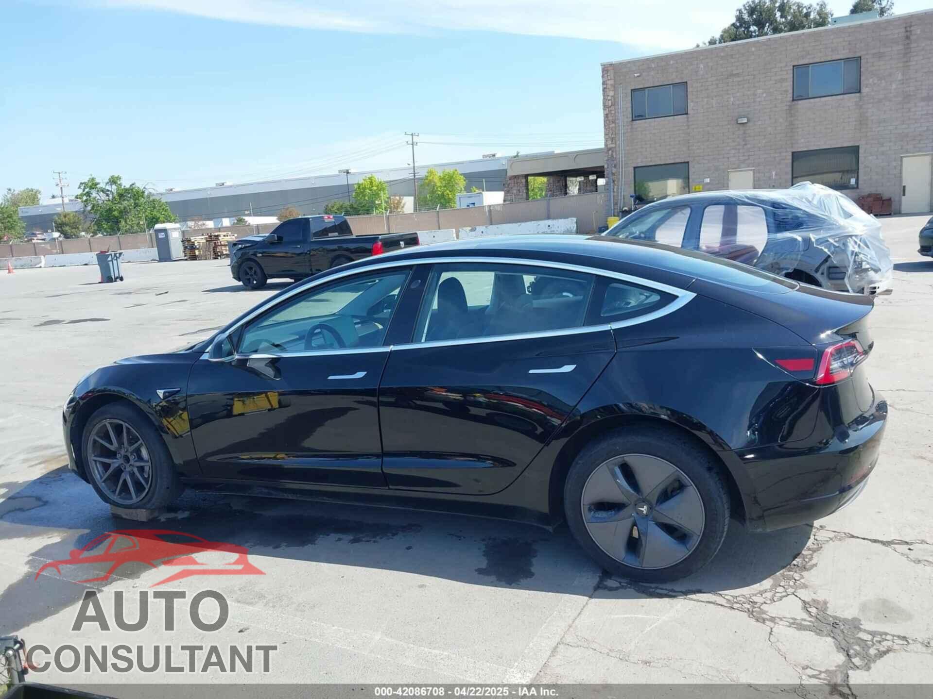 TESLA MODEL 3 2017 - 5YJ3E1EA6HF002158