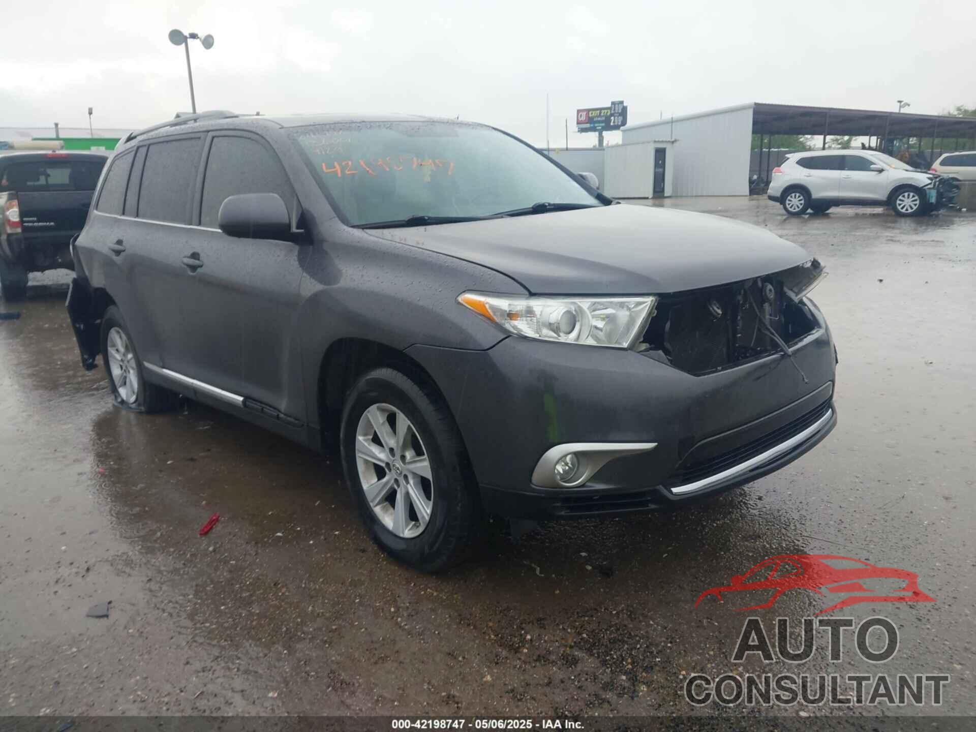 TOYOTA HIGHLANDER 2013 - 5TDZK3EH5DS136001