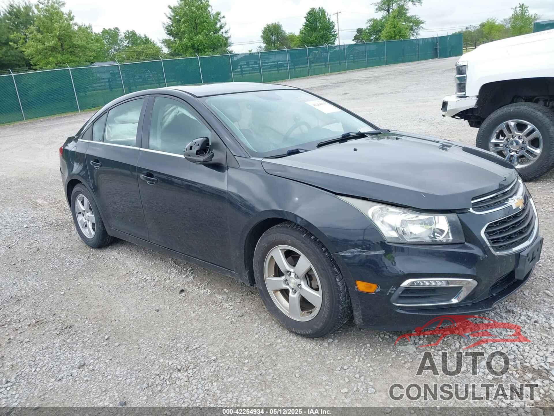 CHEVROLET CRUZE 2015 - 1G1PC5SB7F7220021