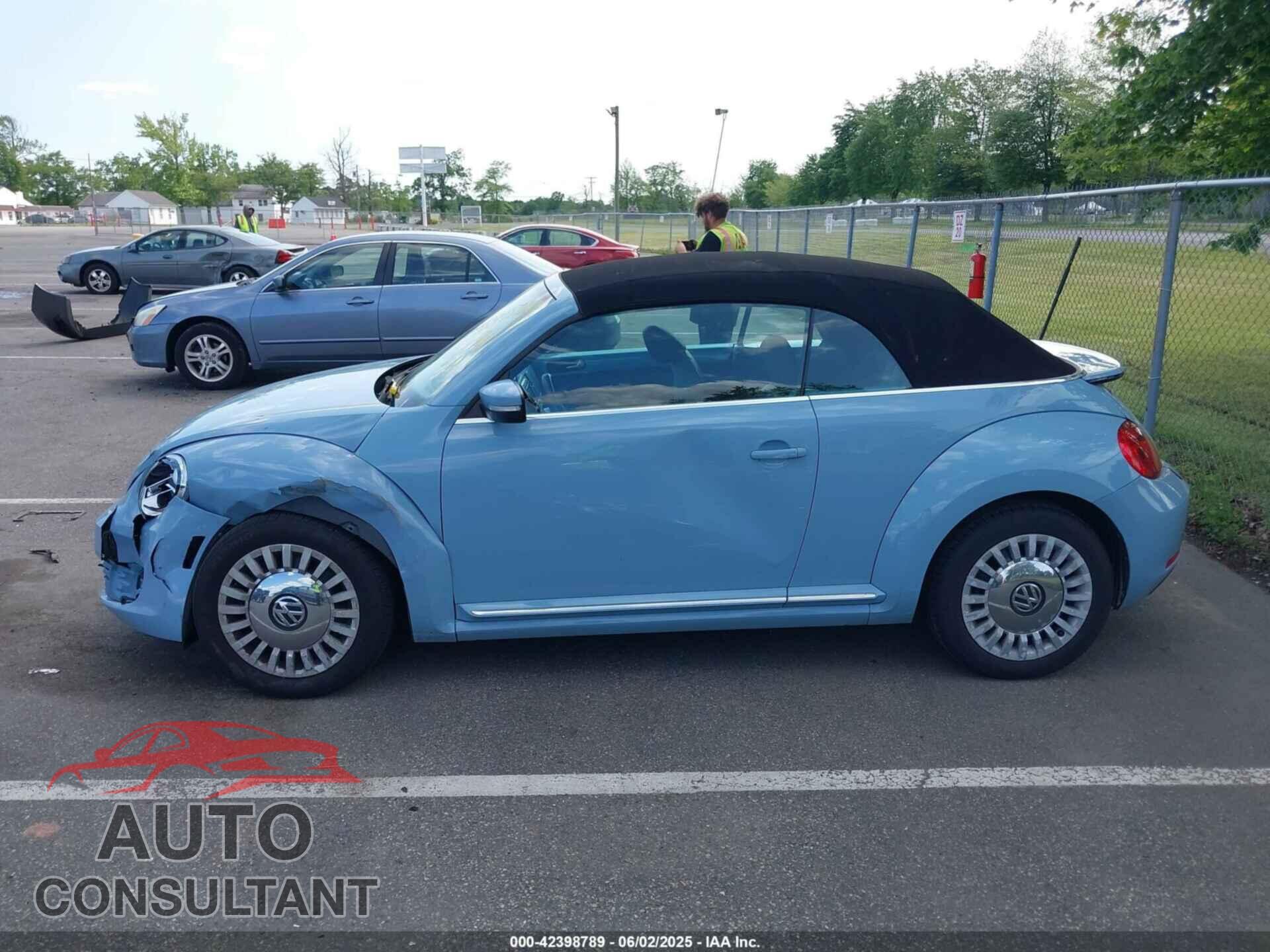 VOLKSWAGEN BEETLE 2013 - 3VW5P7AT3DM831723