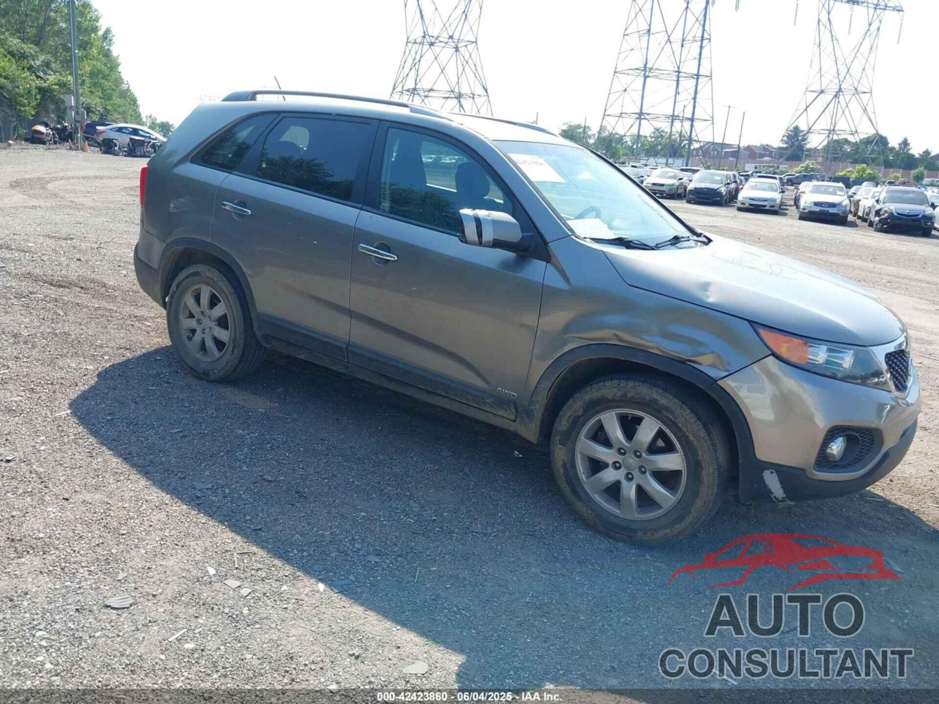 KIA SORENTO 2011 - 5XYKTCA14BG141840