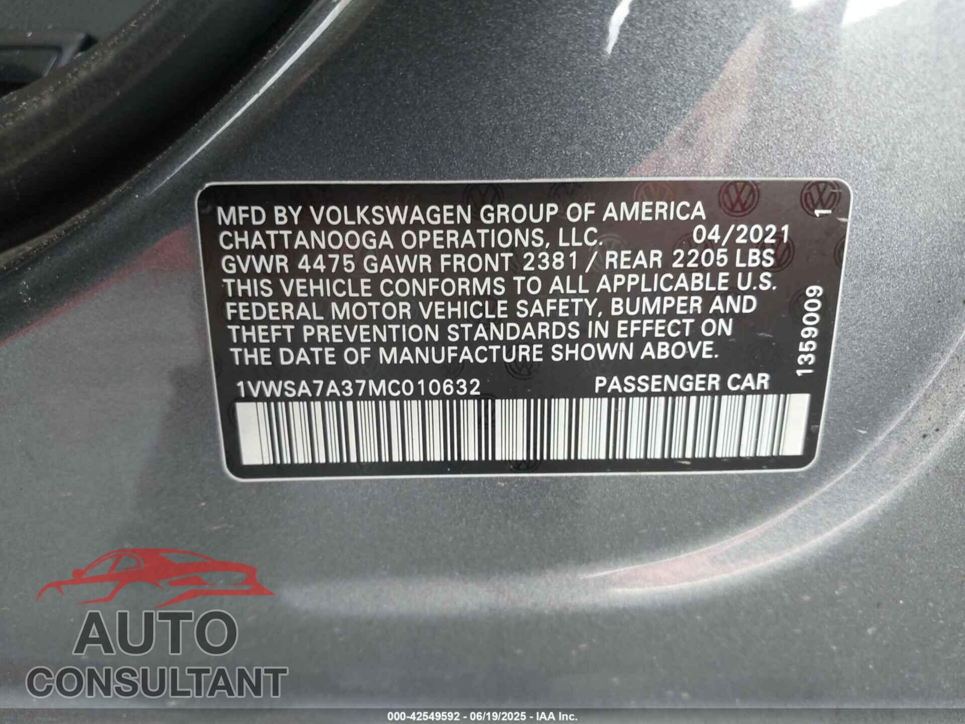 VOLKSWAGEN PASSAT 2021 - 1VWSA7A37MC010632