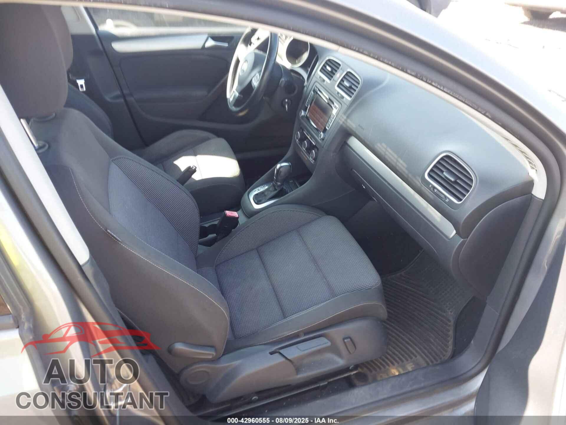 VOLKSWAGEN GOLF 2013 - WVWDB7AJ7DW097423