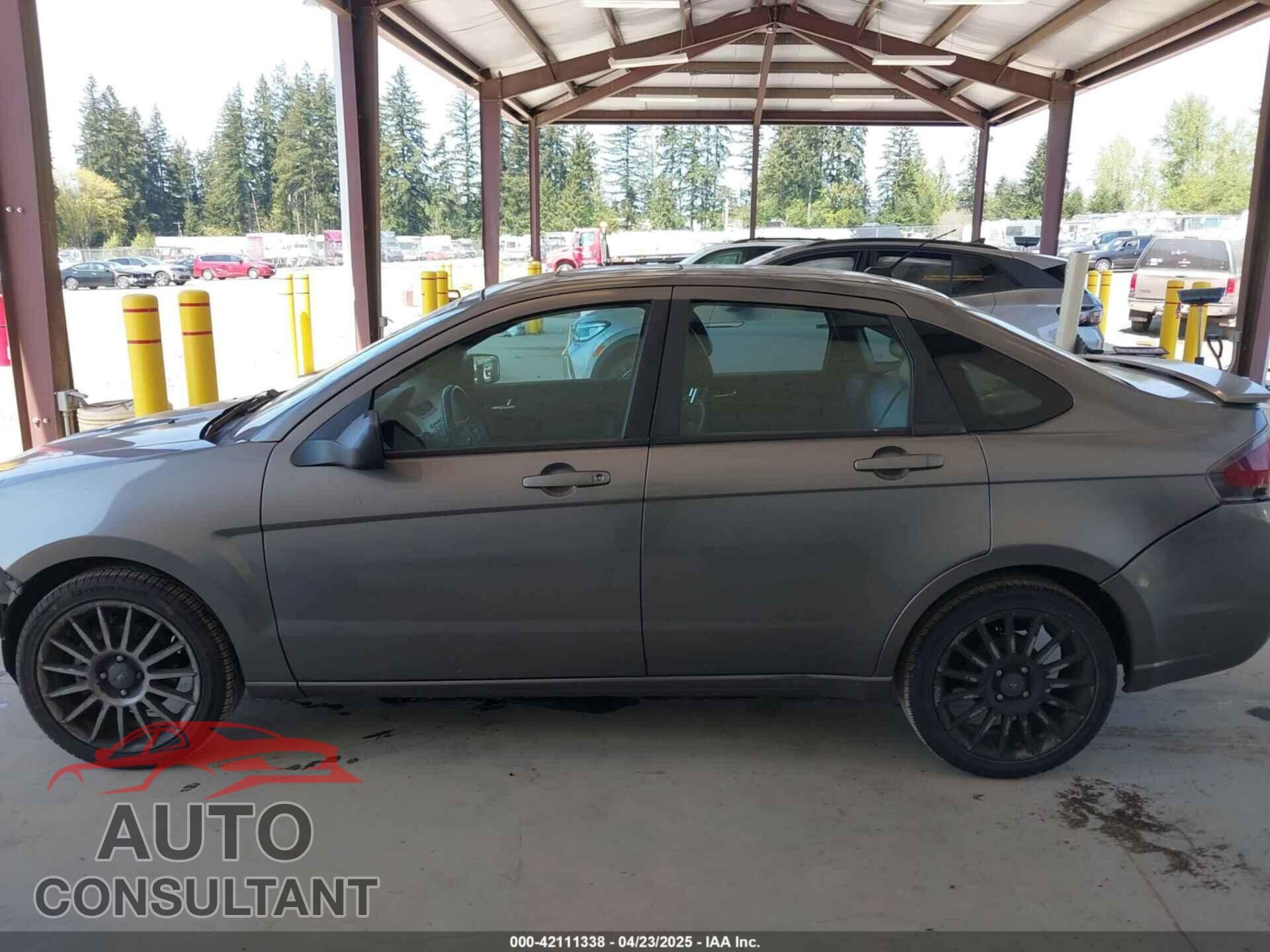 FORD FOCUS 2011 - 1FAHP3GN2BW114041