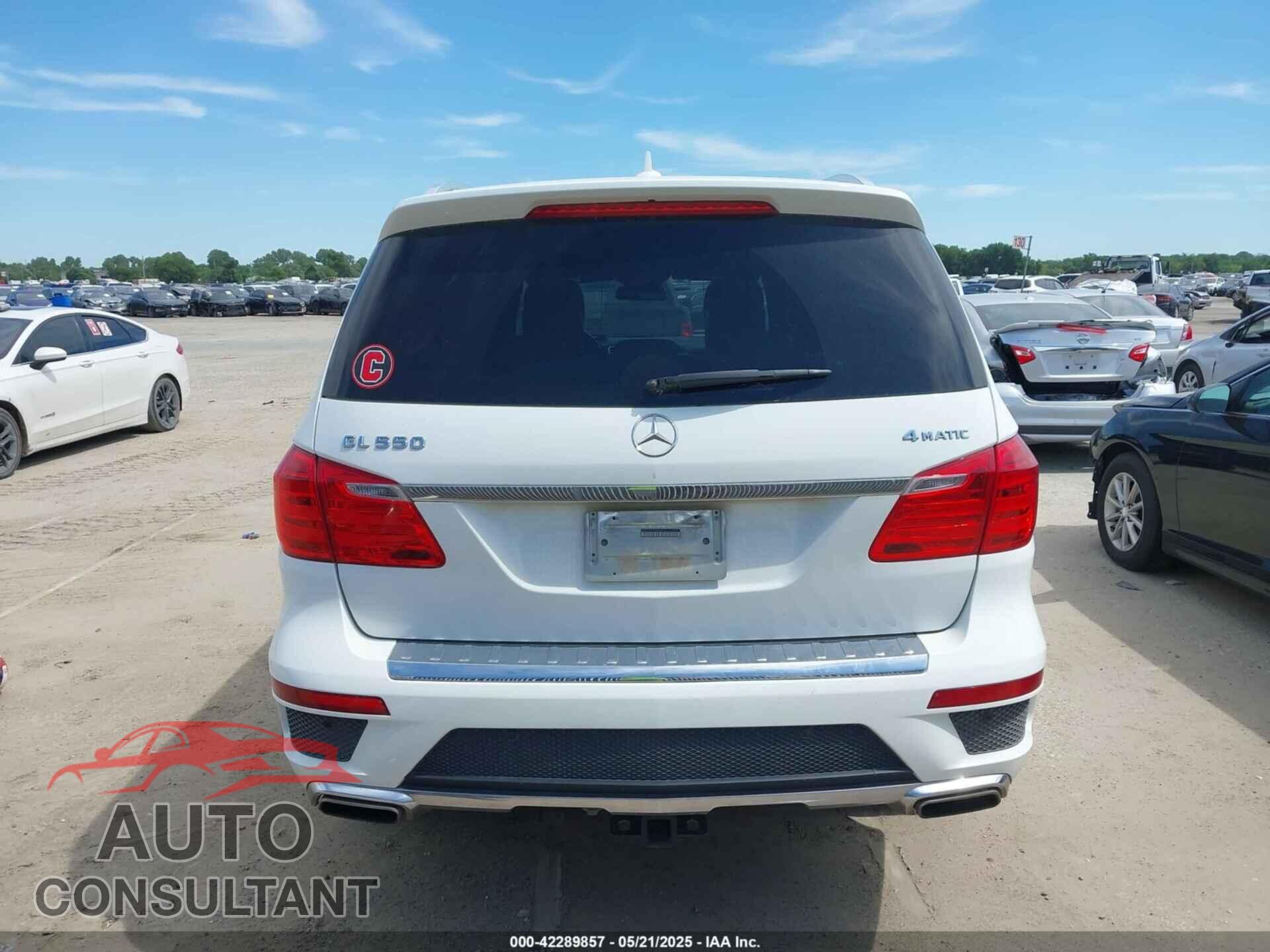 MERCEDES-BENZ GL 550 2015 - 4JGDF7DE7FA545674