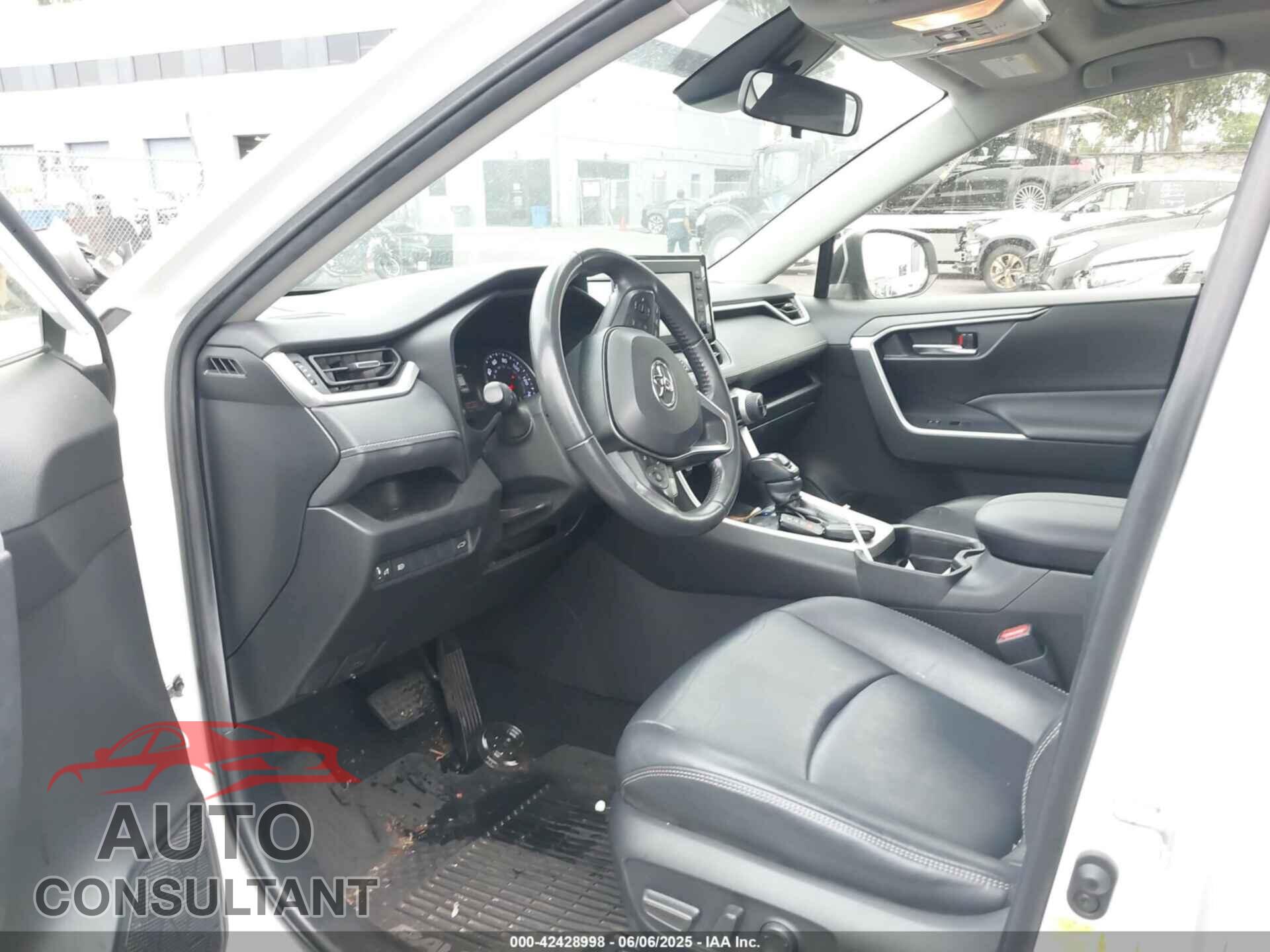 TOYOTA RAV4 2020 - JTMC1RFV2LD059887