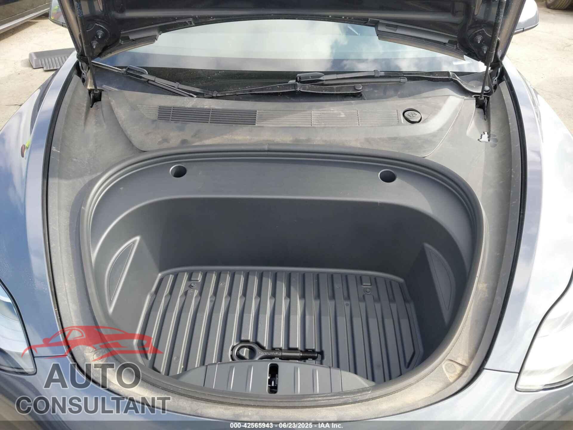 TESLA MODEL 3 2023 - 5YJ3E1EA3PF711502