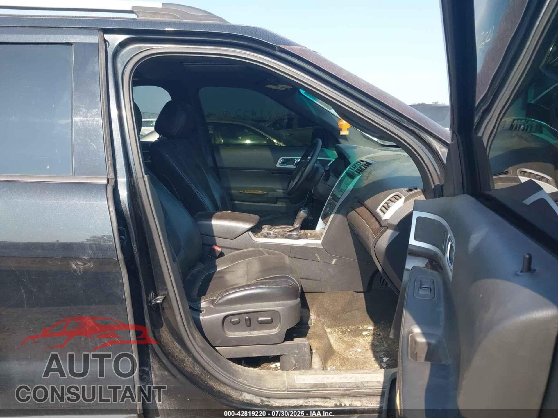 FORD EXPLORER 2011 - 1FMHK8F8XBGA75903