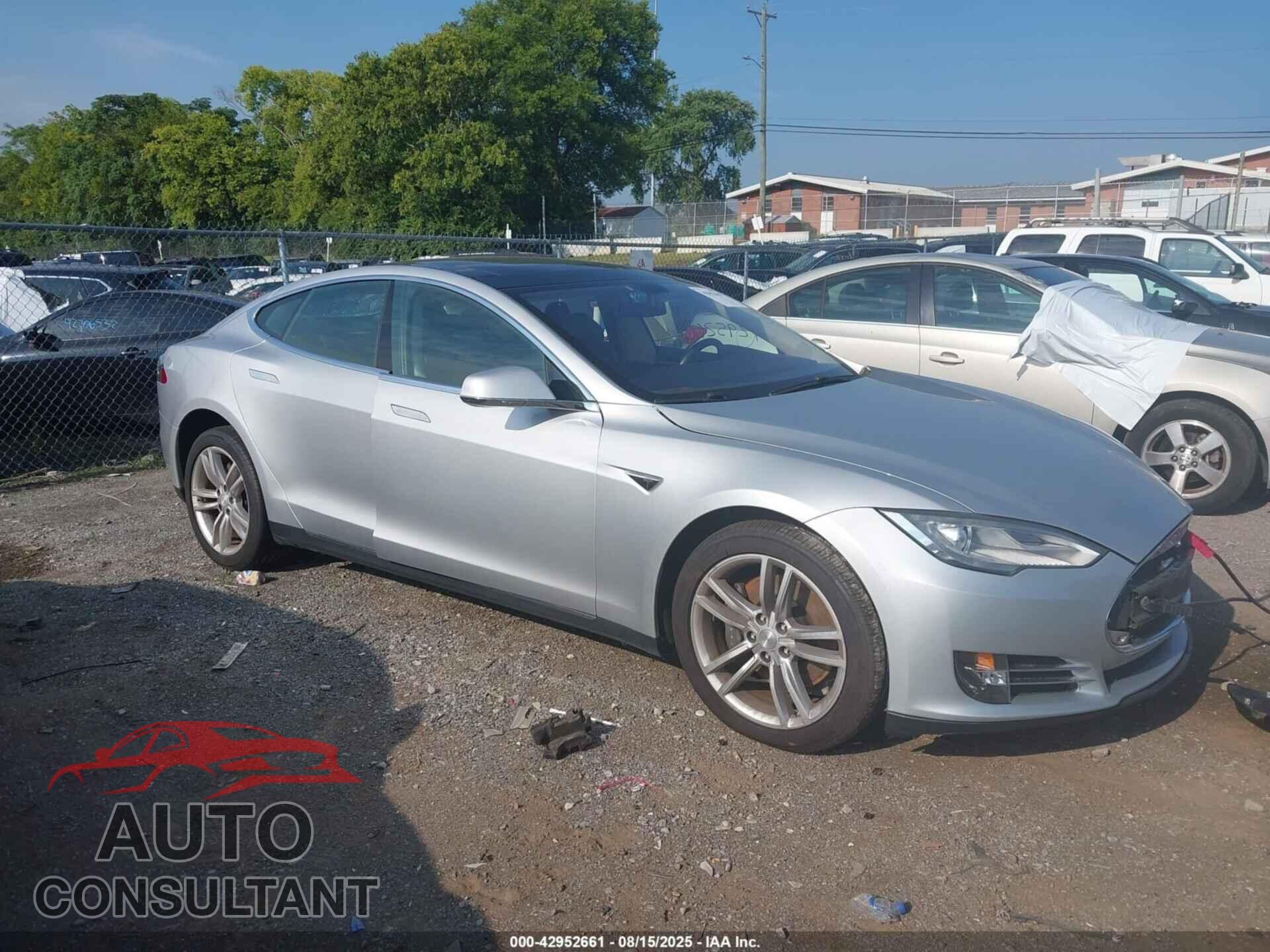 TESLA MODEL S 2013 - 5YJSA1CN4DFP17253