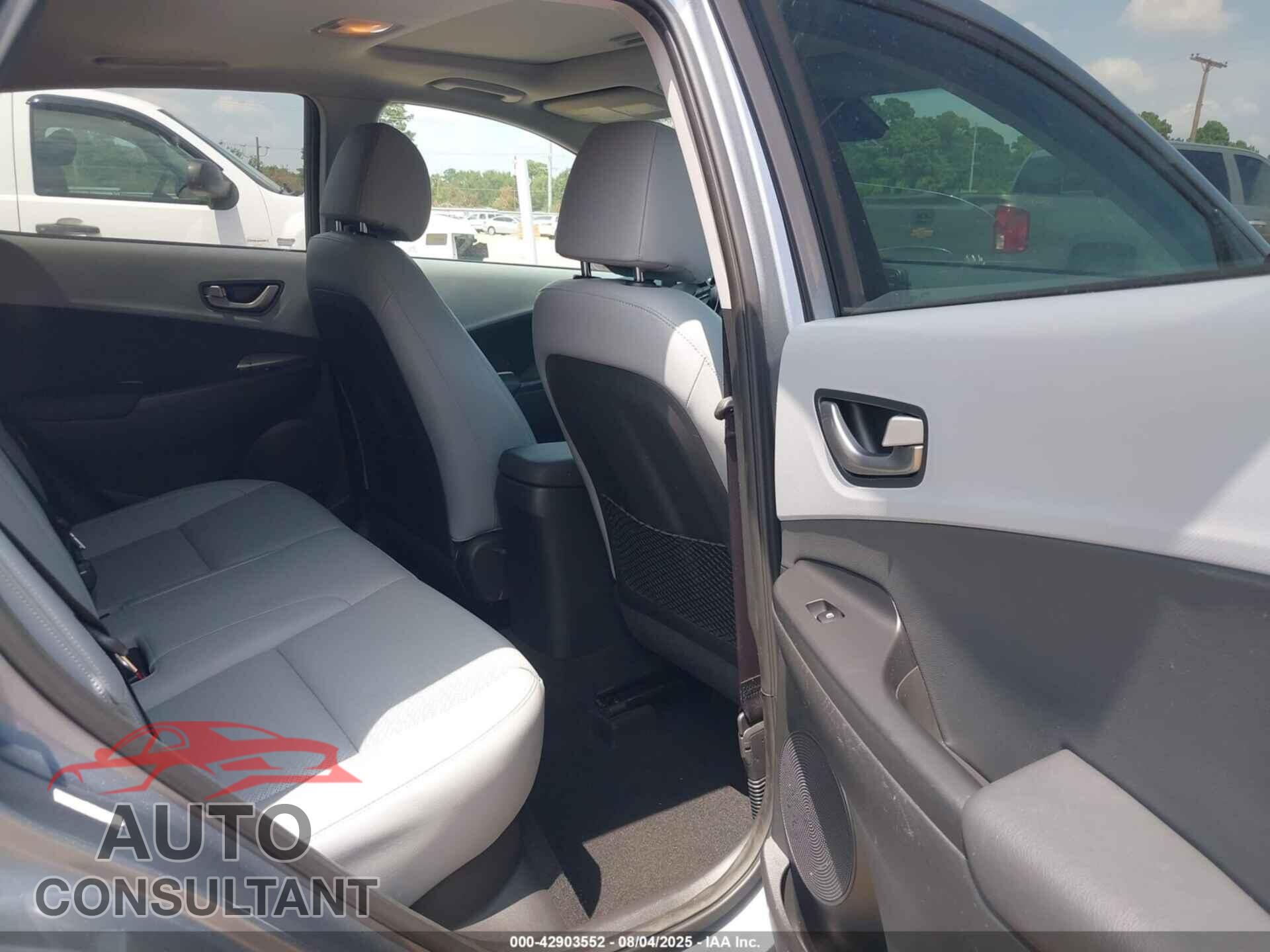 HYUNDAI KONA 2018 - KM8K33A54JU154566