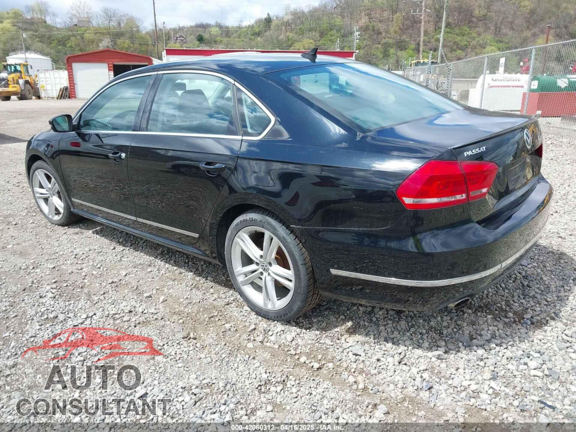 VOLKSWAGEN PASSAT 2014 - 1VWCT7A3XEC051627