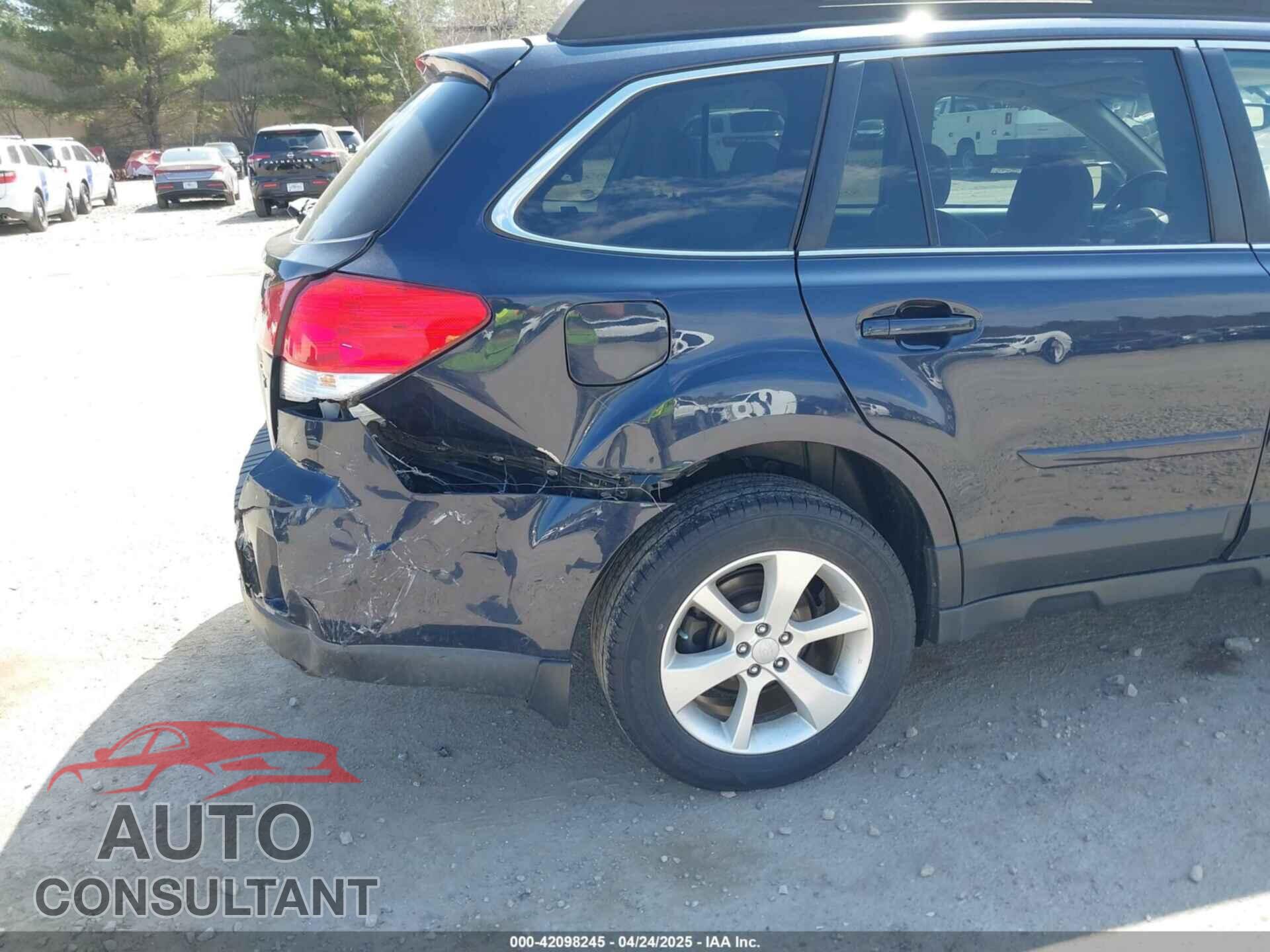 SUBARU OUTBACK 2013 - 4S4BRBGC4D3228318