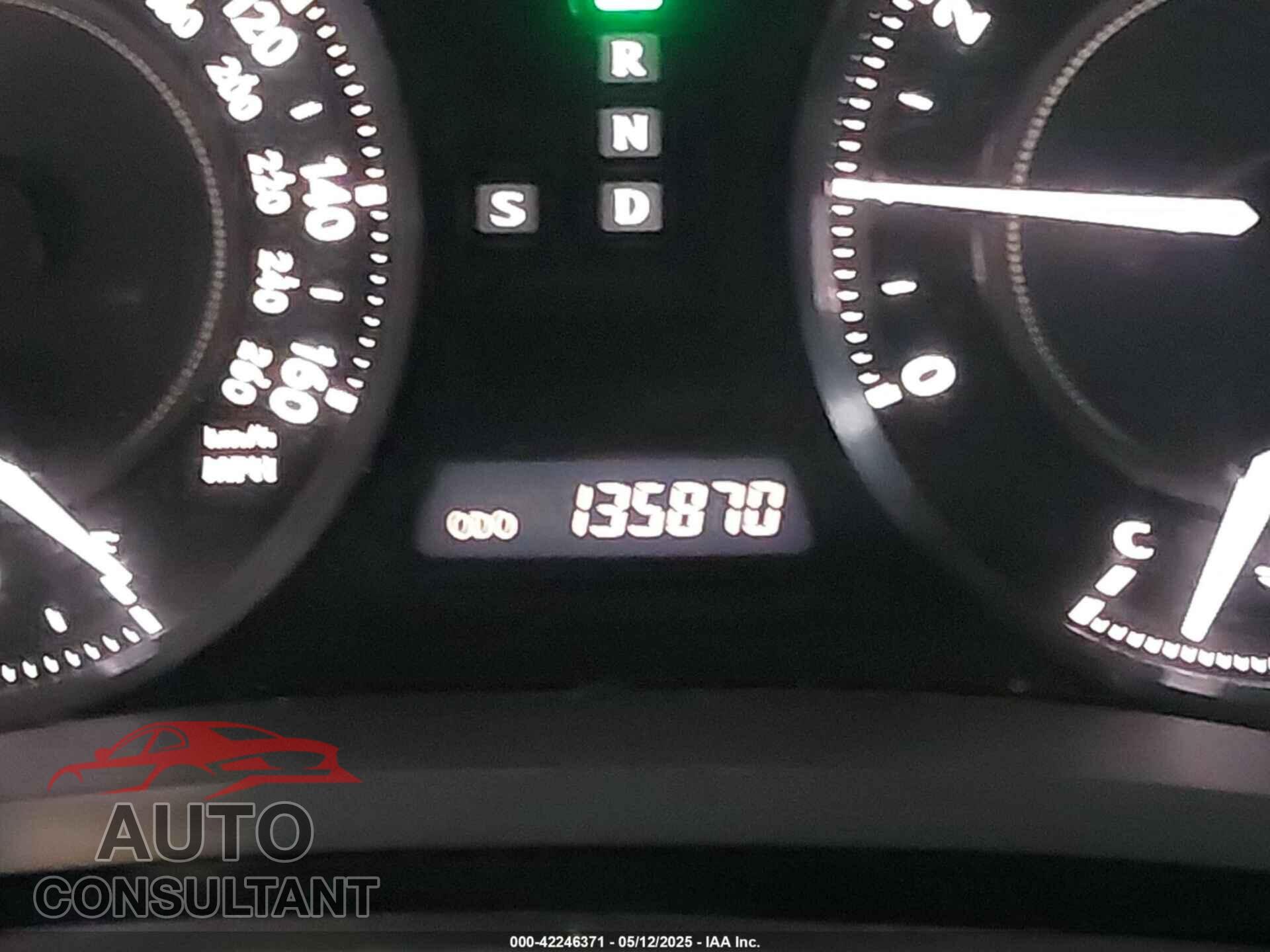 LEXUS IS 250C 2010 - JTHFF2C22A2513014