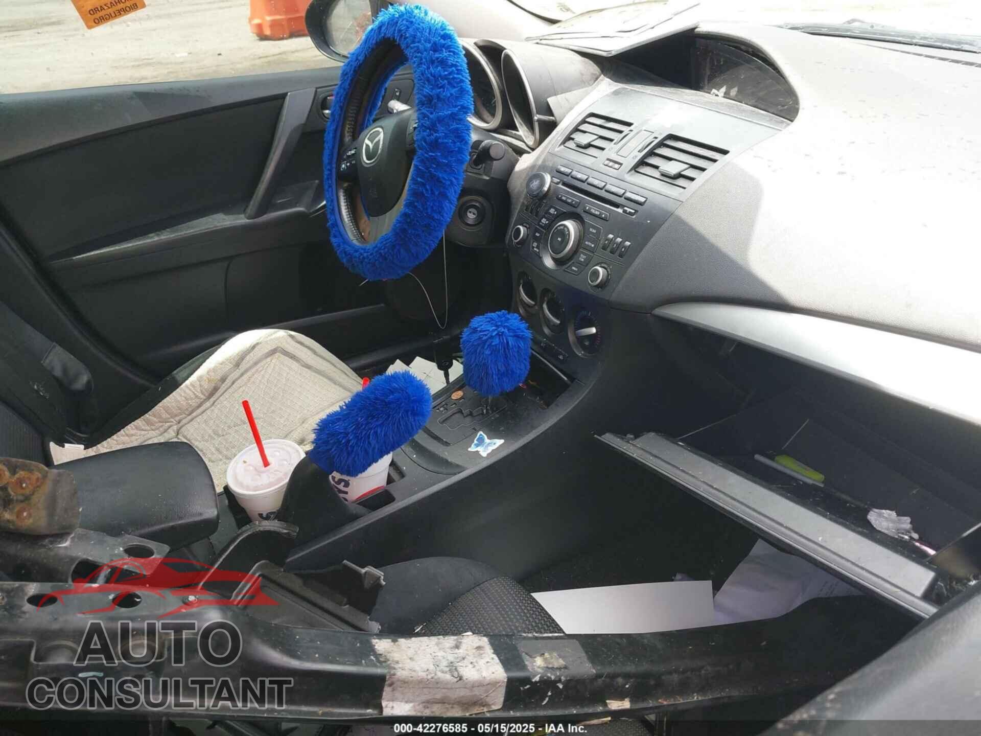 MAZDA MAZDA3 2012 - JM1BL1V85C1637744