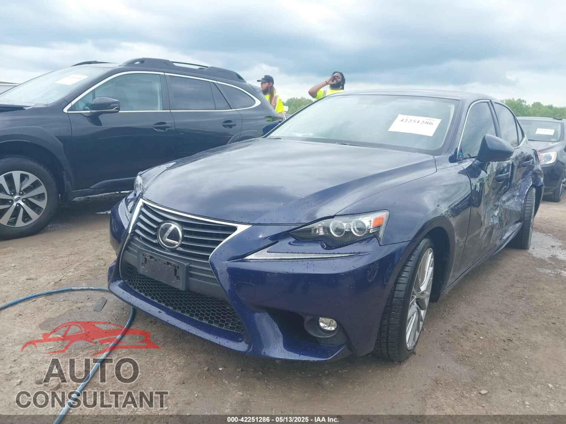 LEXUS IS 250 2015 - JTHCF1D20F5023138