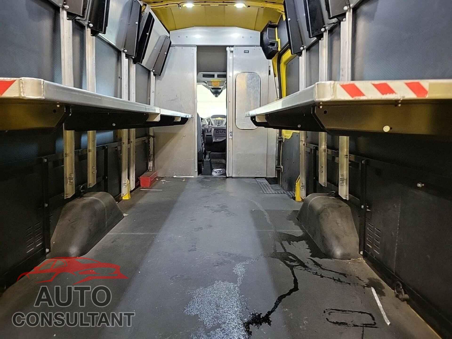 FORD TRANSIT 2019 - 1FTYR3XM0KKA38662