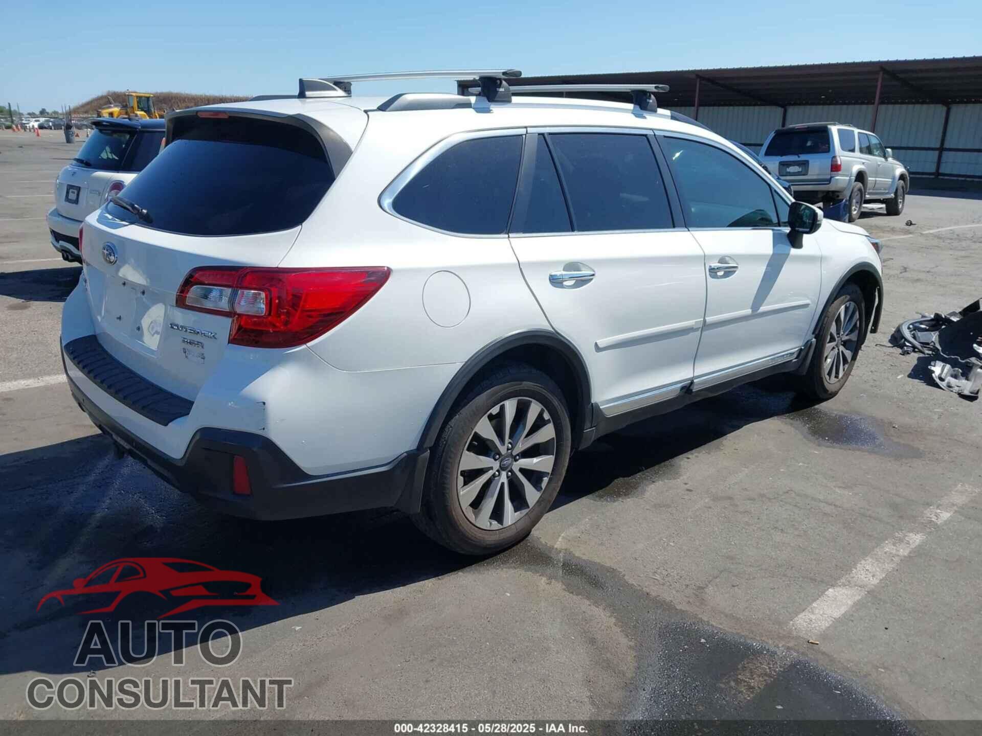 SUBARU OUTBACK 2018 - 4S4BSETC7J3262485