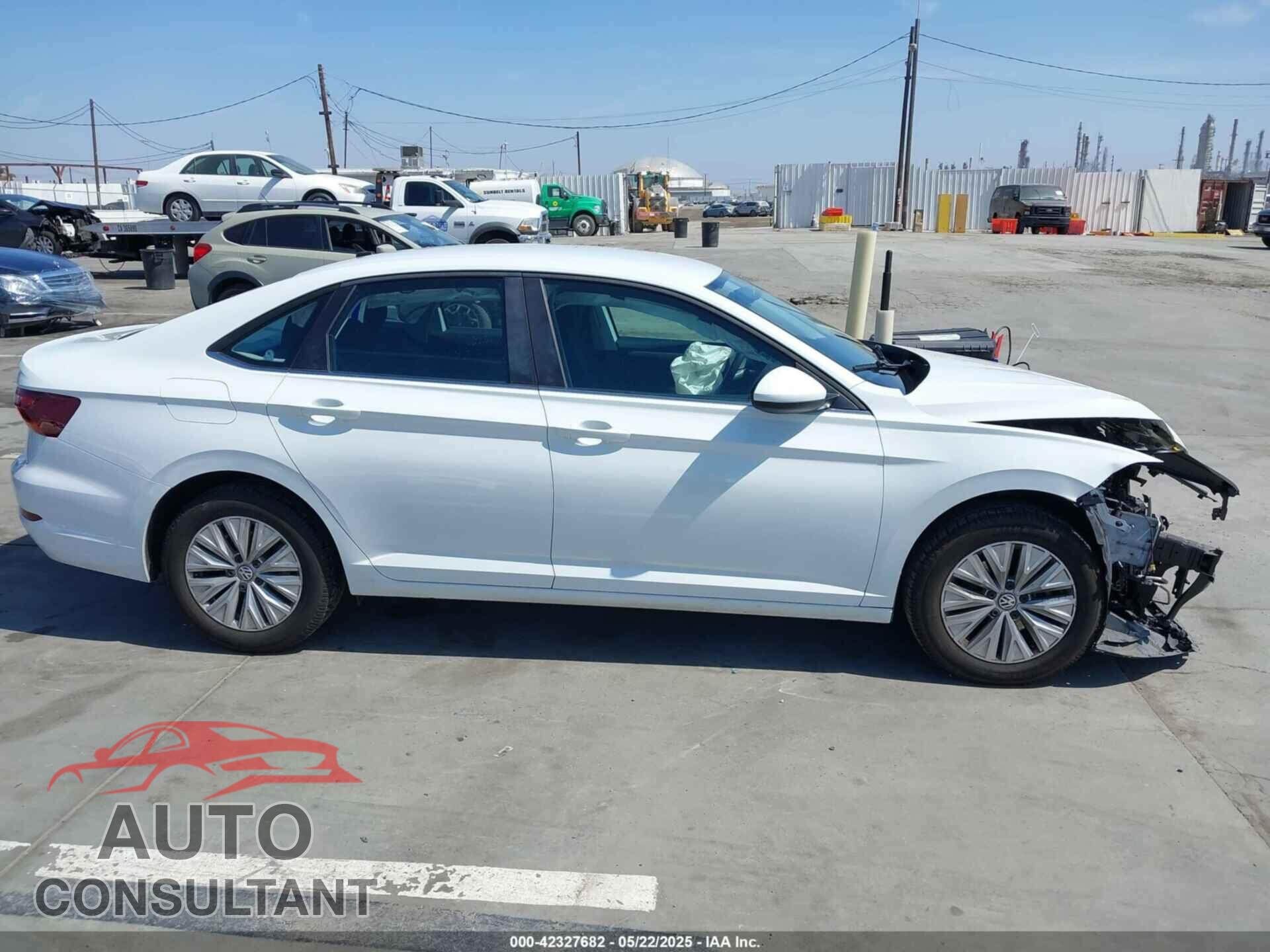 VOLKSWAGEN JETTA 2019 - 3VWC57BU5KM050574