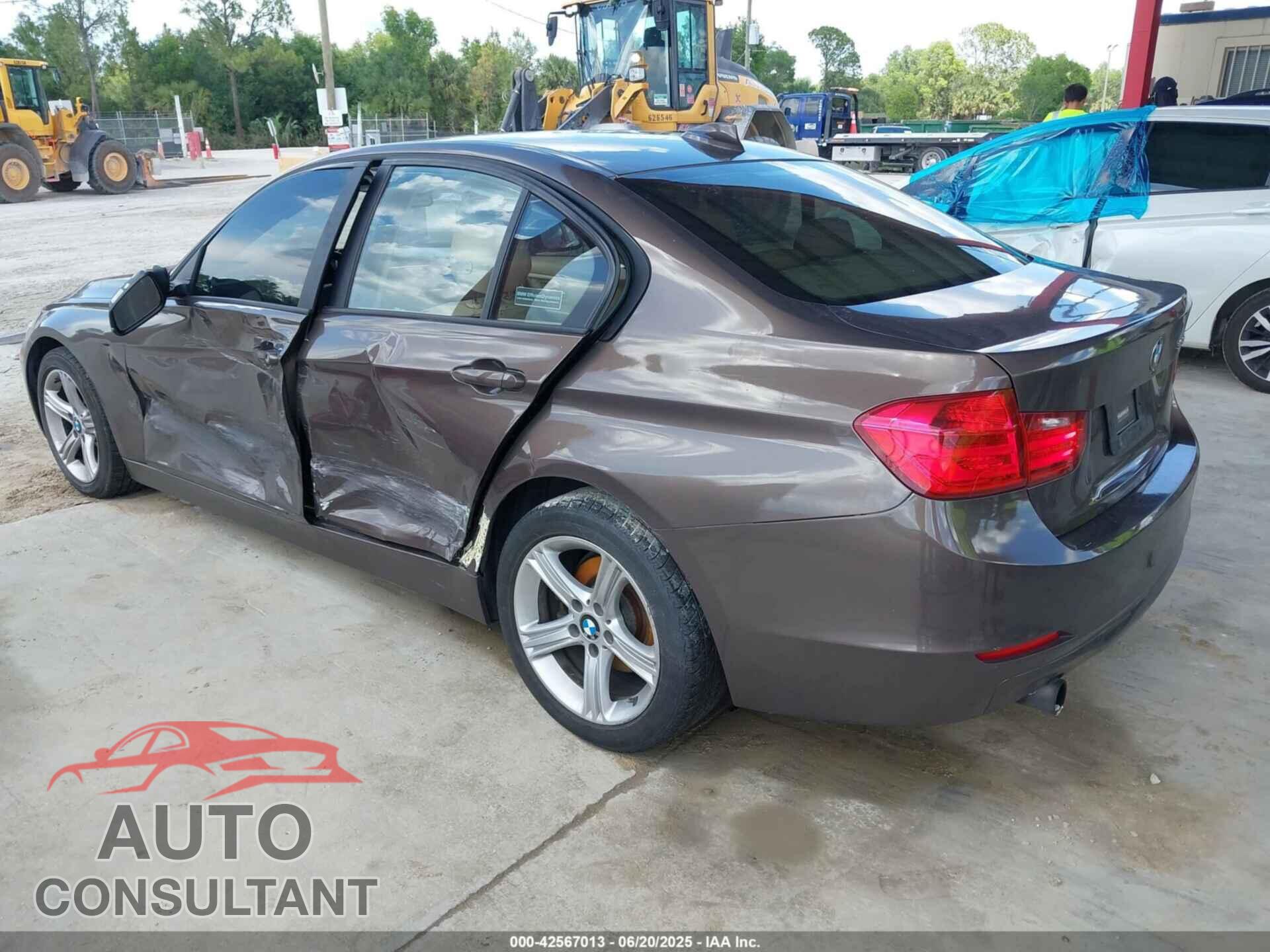 BMW 320I 2014 - WBA3B1G55ENS77278