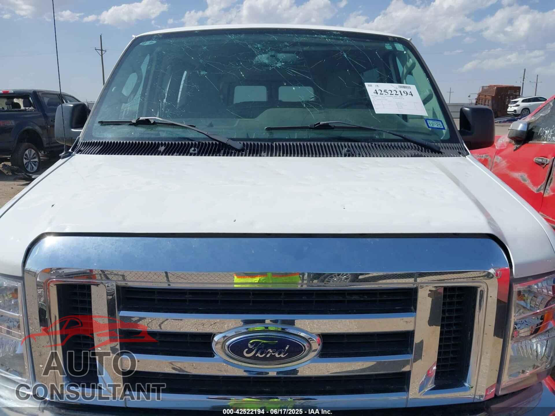 FORD E-350 SUPER DUTY 2011 - 1FBSS3BL5BDA35967