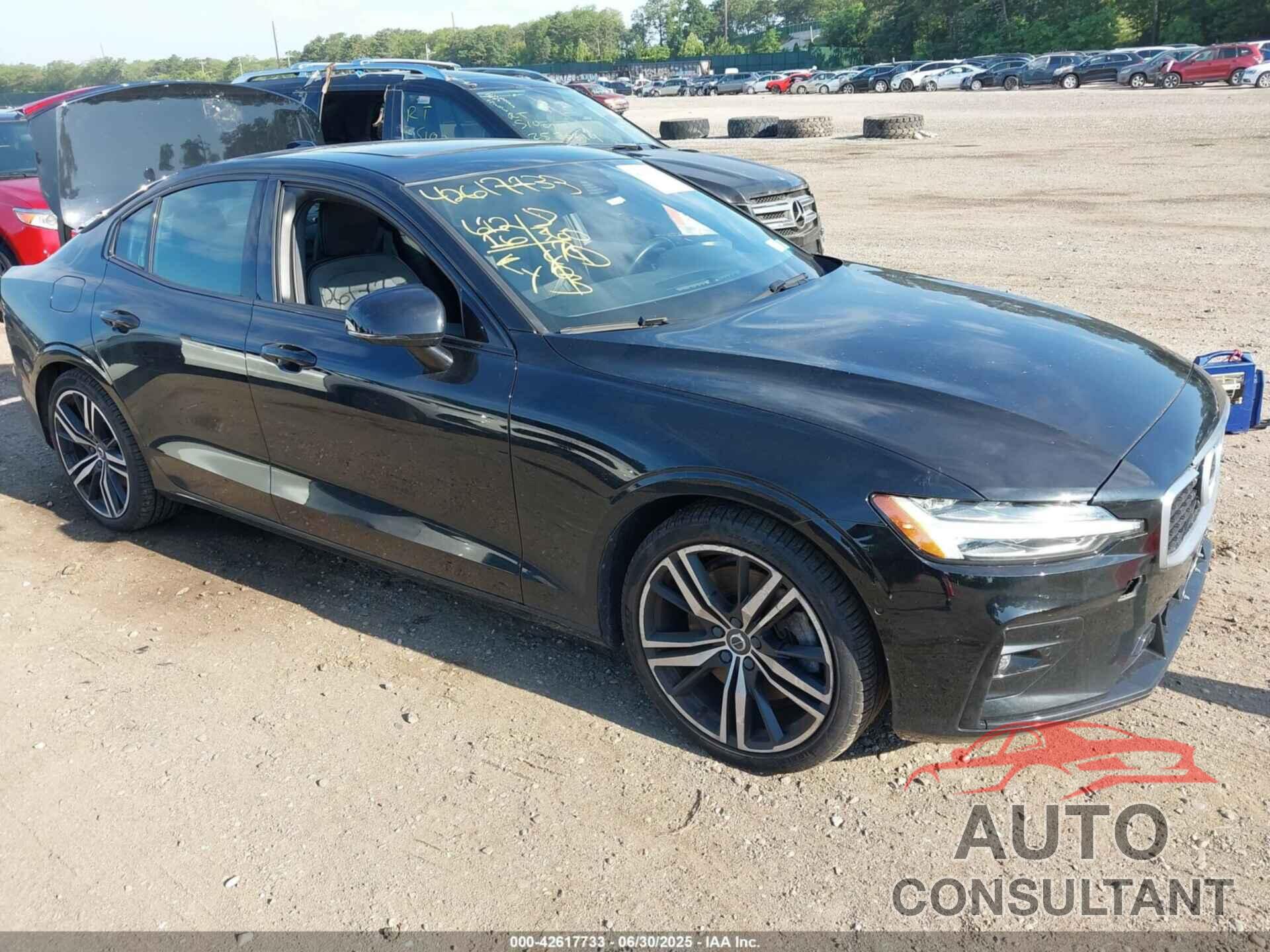 VOLVO S60 2019 - 7JRA22TM9KG004973
