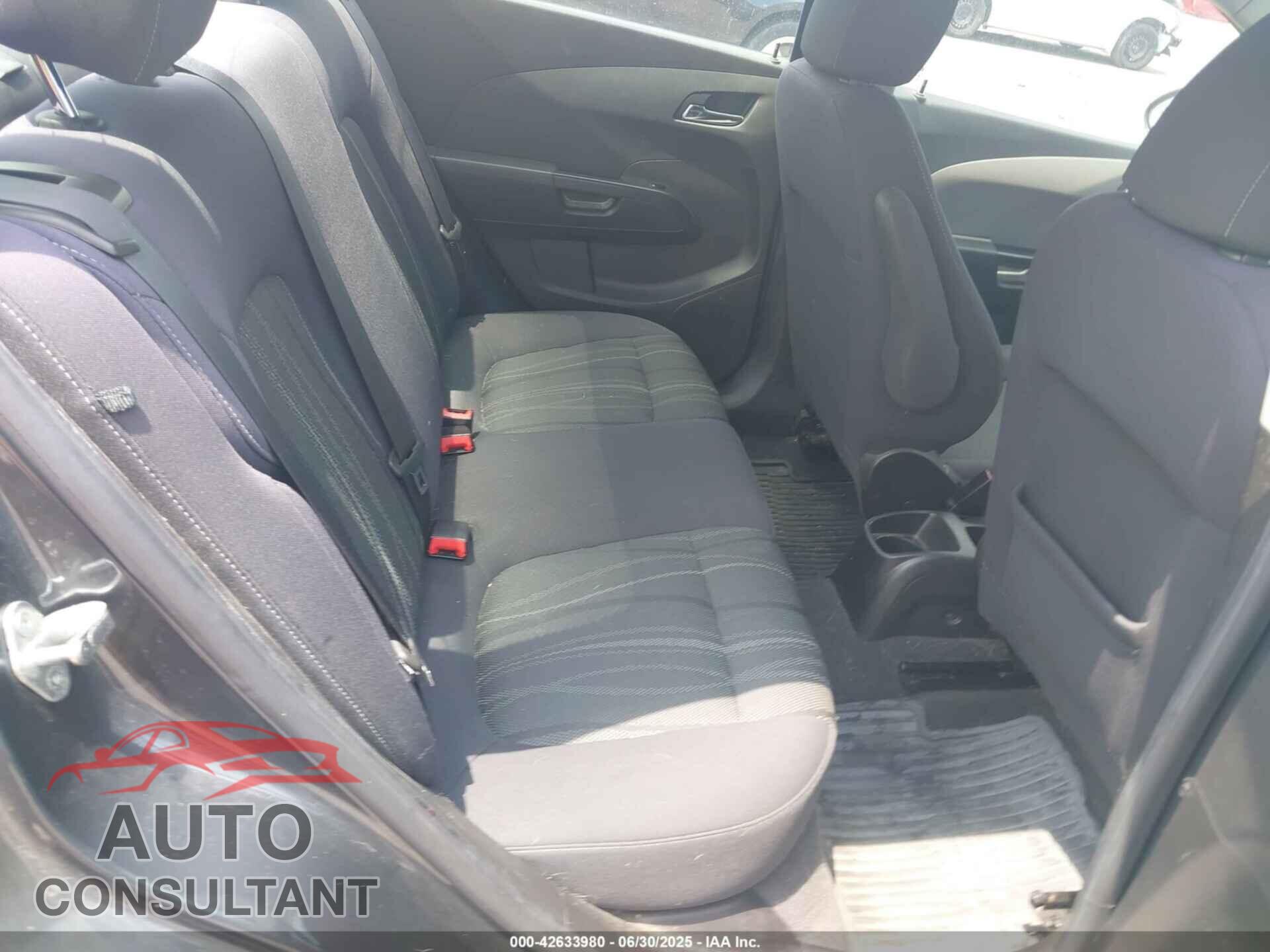 CHEVROLET SONIC 2013 - 1G1JC5SH3D4224639