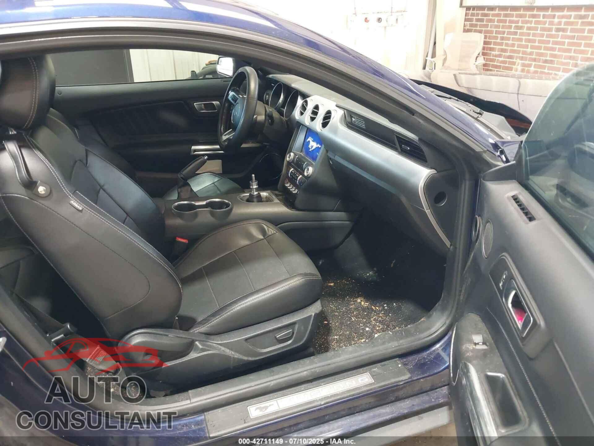FORD MUSTANG 2020 - 1FA6P8CF4L5176082