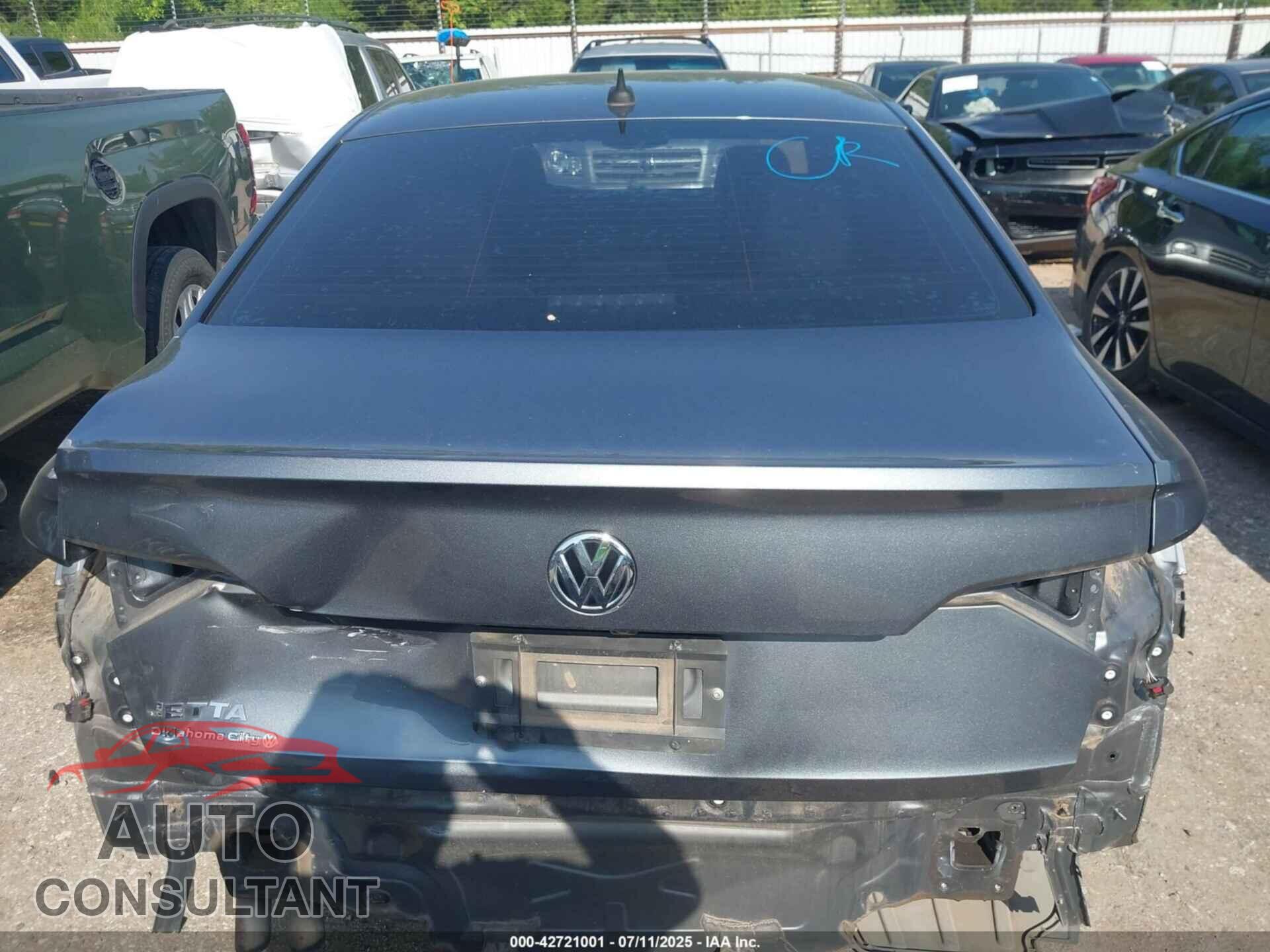 VOLKSWAGEN JETTA 2020 - 3VWCB7BU3LM017177
