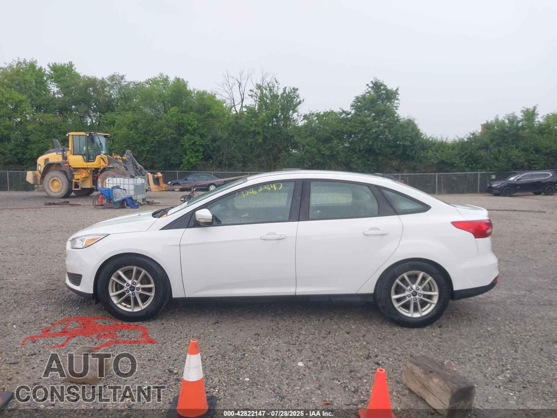 FORD FOCUS 2016 - 1FADP3F21GL390662