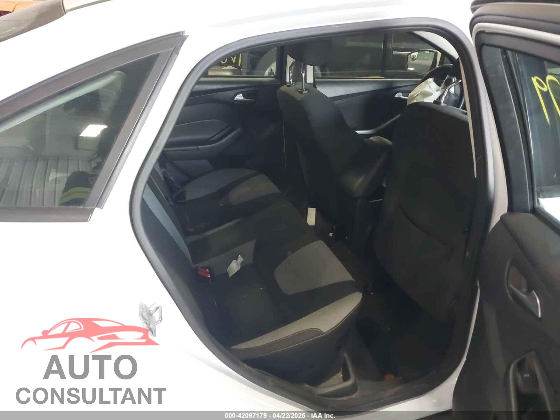 FORD FOCUS 2012 - 1FAHP3F28CL130271