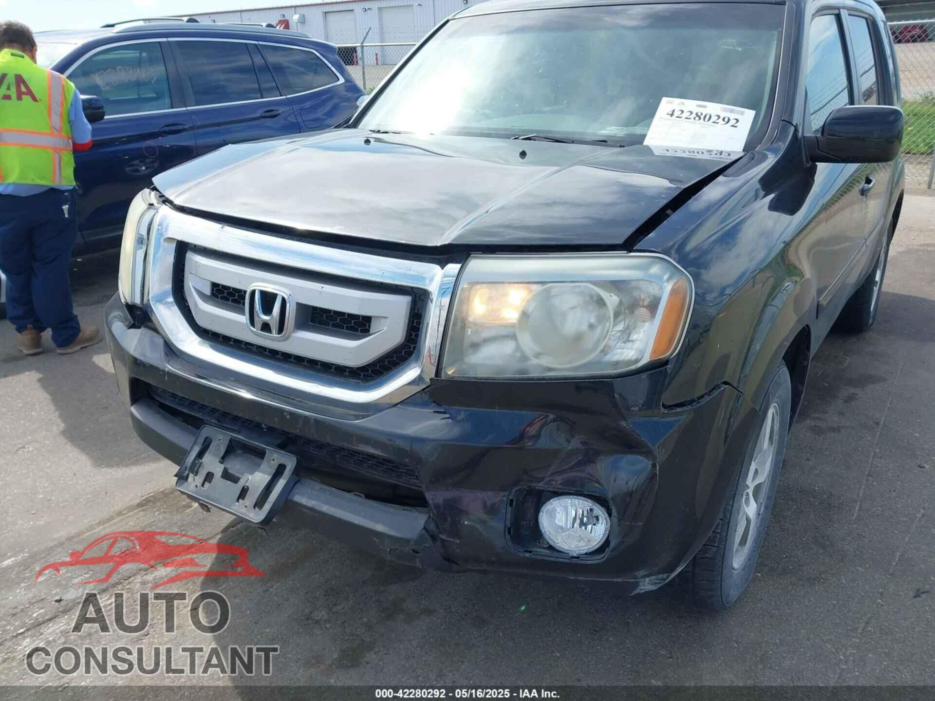 HONDA PILOT 2011 - 5FNYF4H56BB039978