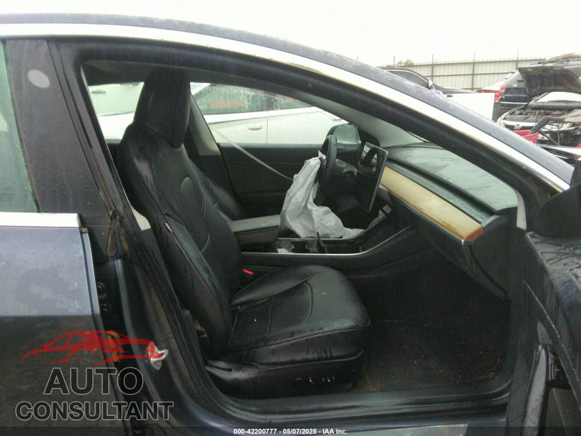 TESLA MODEL 3 2020 - 5YJ3E1EA2LF611448