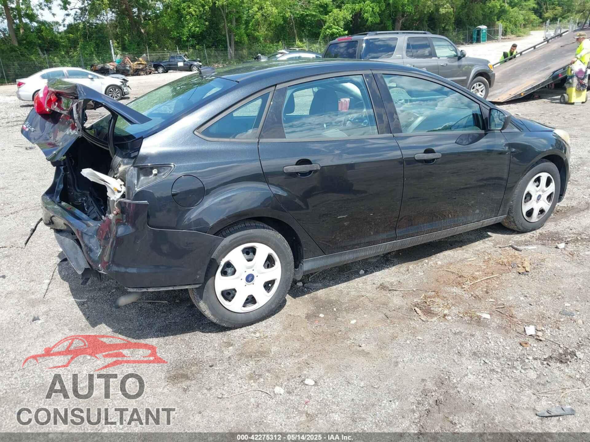 FORD FOCUS 2013 - 1FADP3E28DL305720