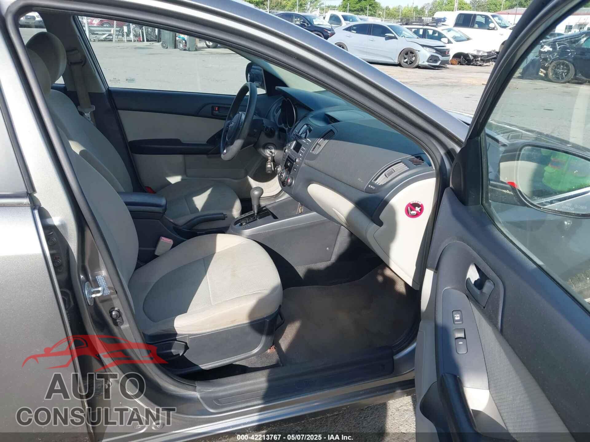 KIA FORTE 2010 - KNAFU4A2XA5242981