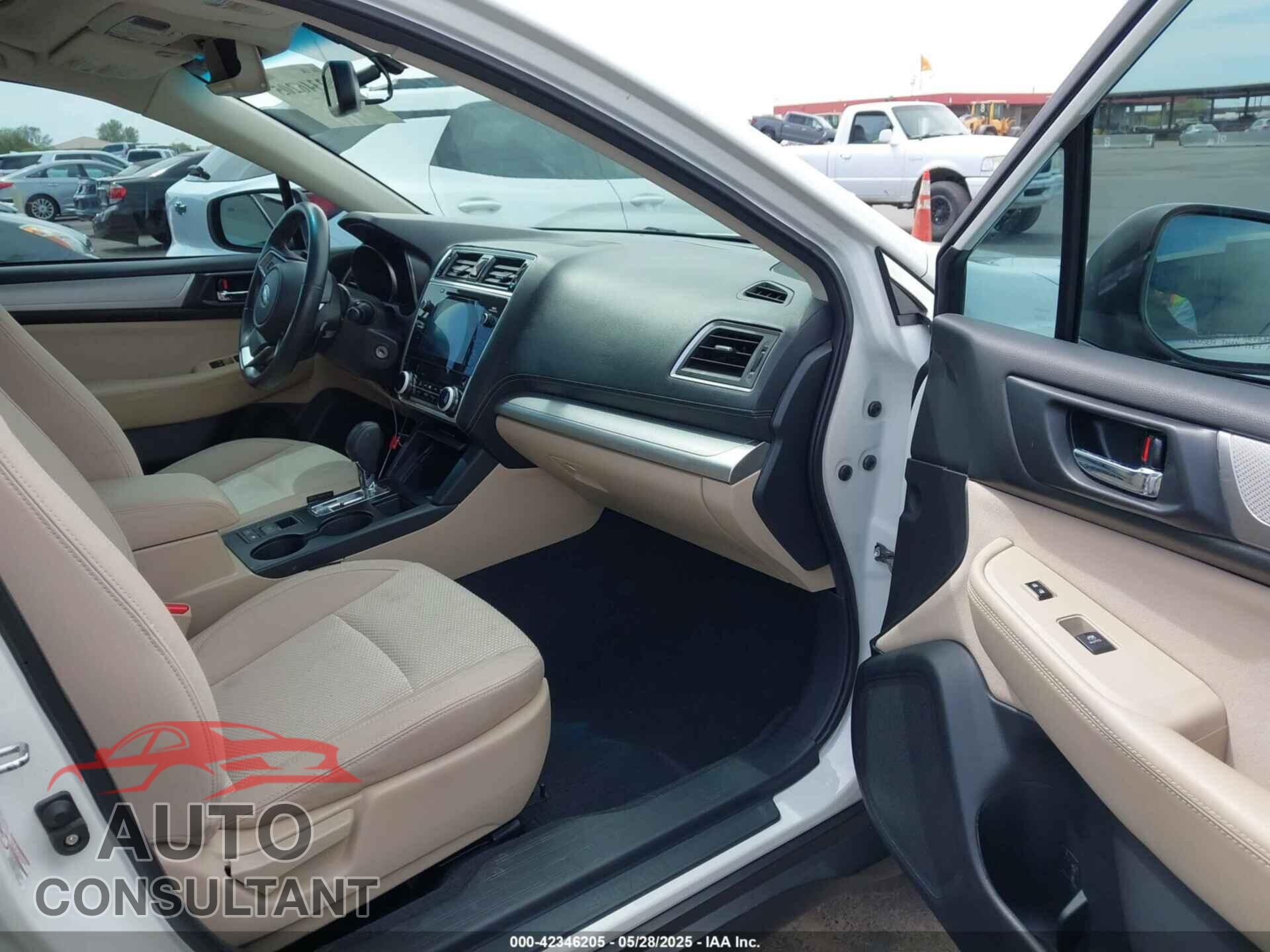 SUBARU OUTBACK 2018 - 4S4BSADC8J3263006