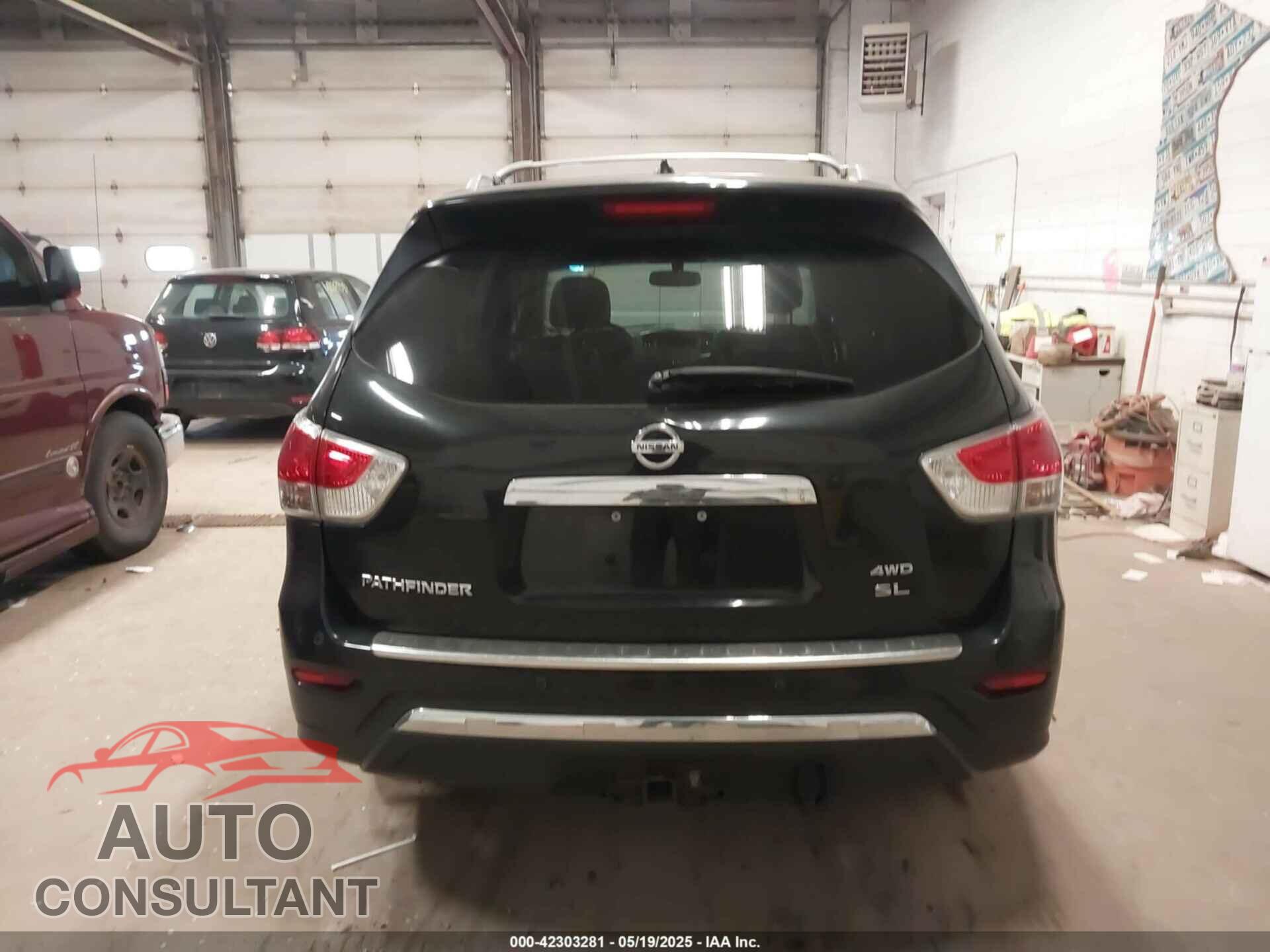NISSAN PATHFINDER 2015 - 5N1AR2MM5FC658192