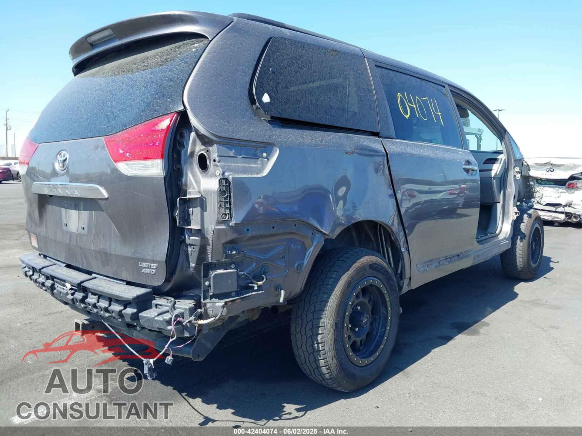 TOYOTA SIENNA 2013 - 5TDDK3DC8DS068518