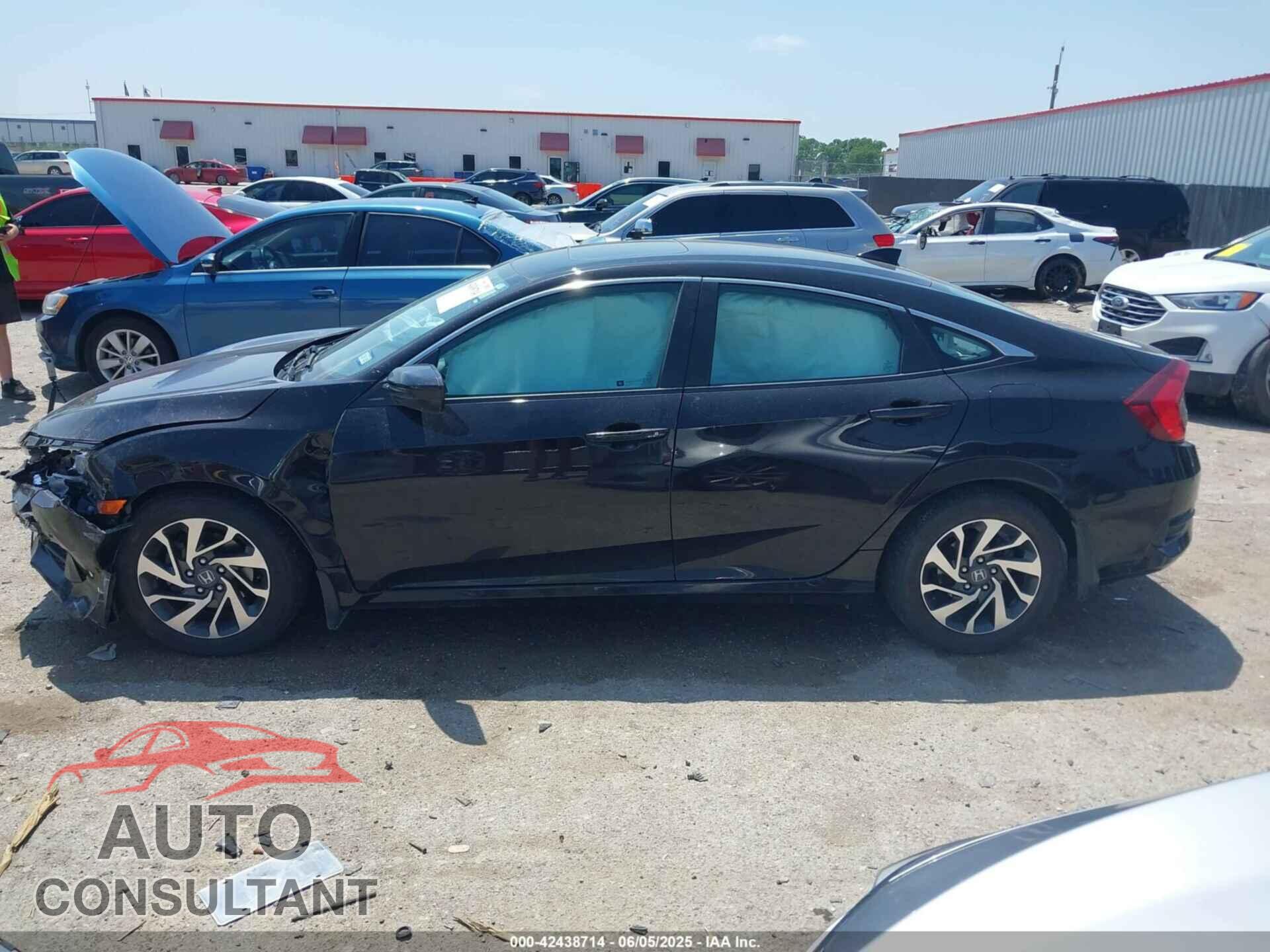 HONDA CIVIC 2017 - 19XFC2F71HE058946