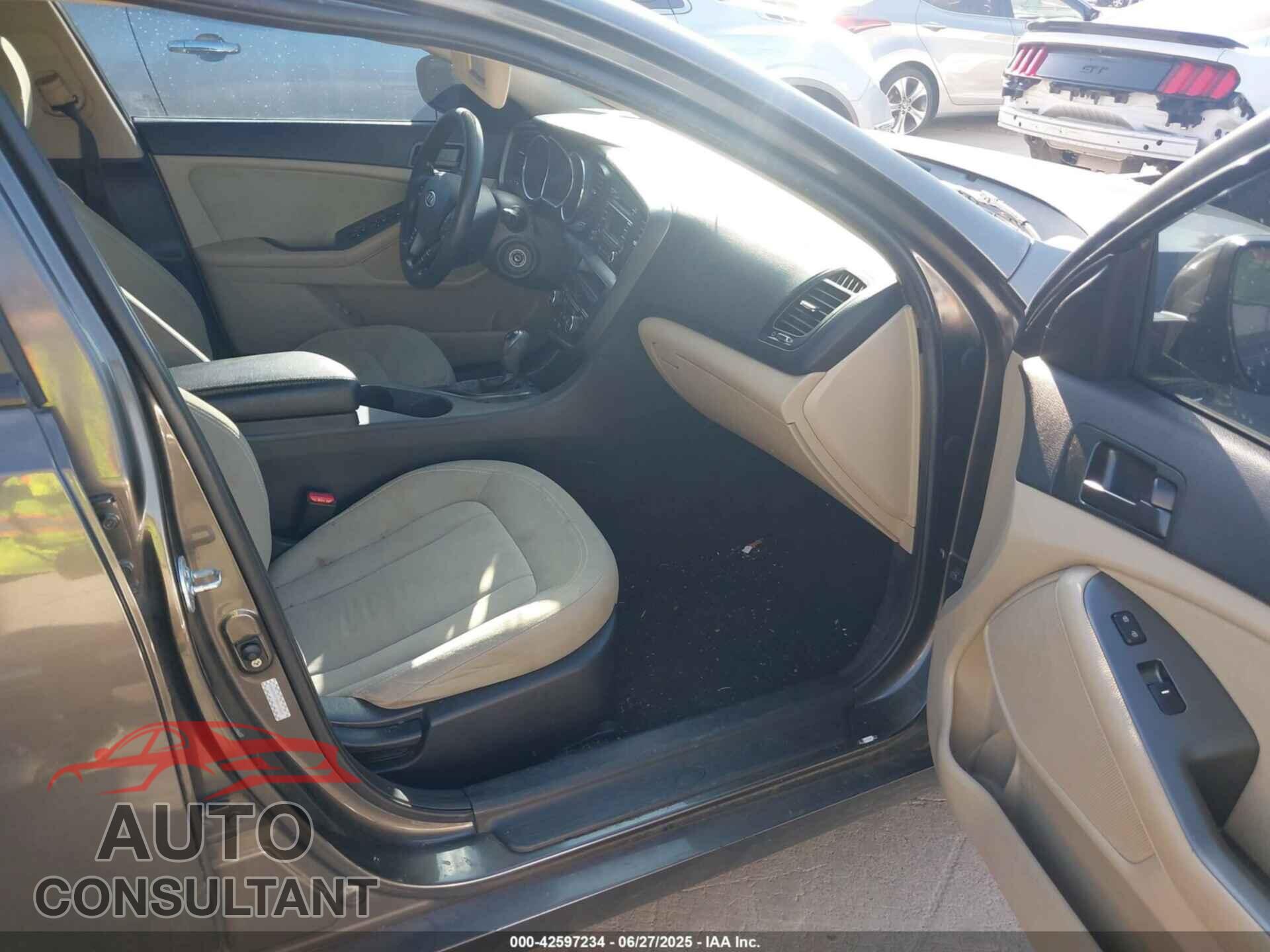 KIA OPTIMA 2011 - KNAGM4A73B5152623