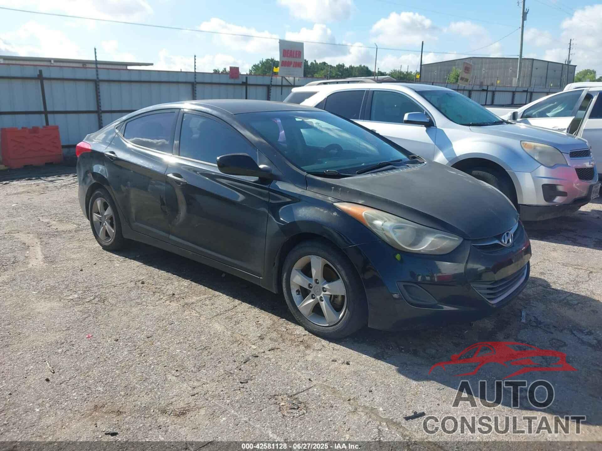 HYUNDAI ELANTRA 2013 - 5NPDH4AE9DH357990